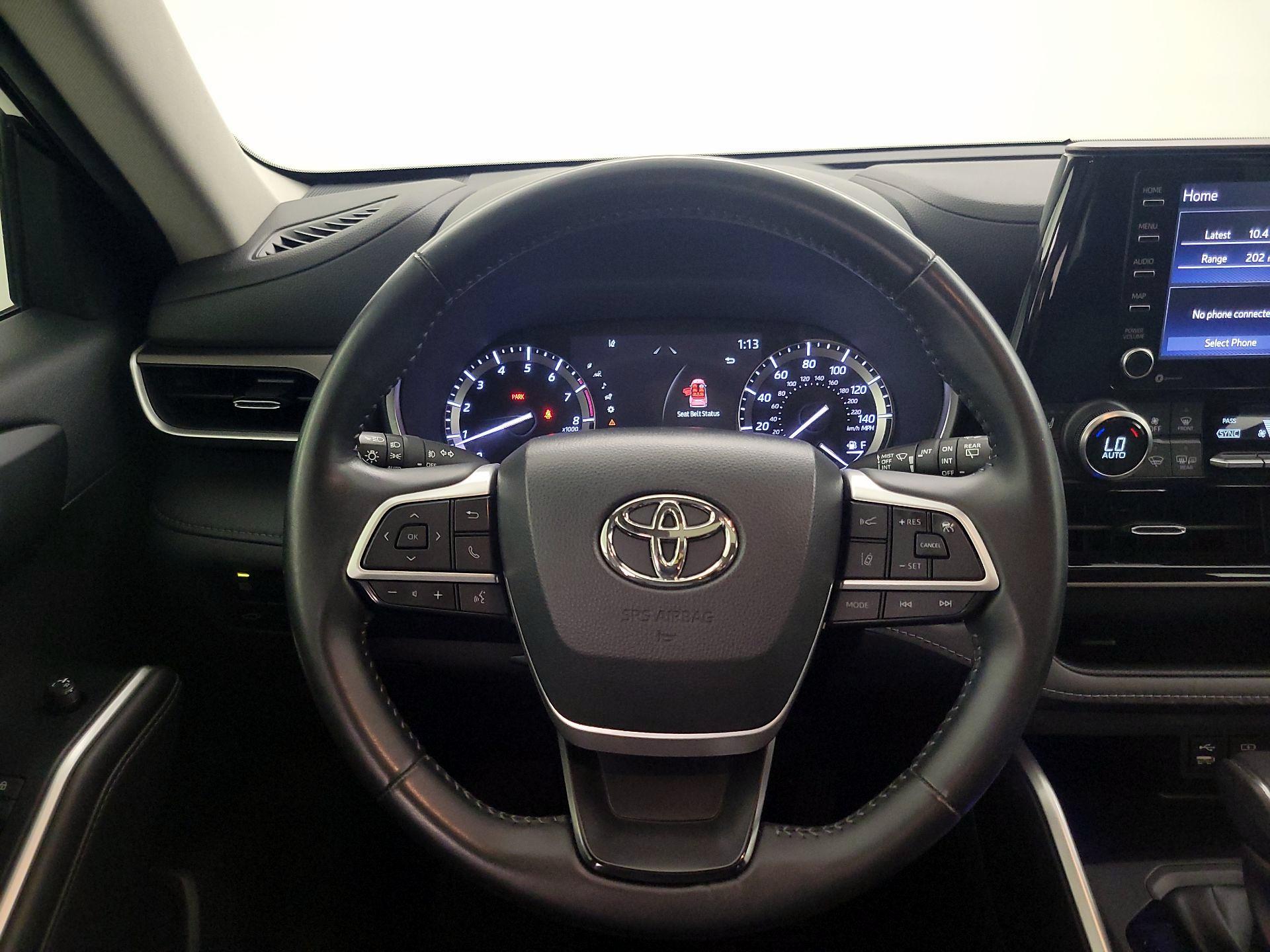 Thumbnail: 2022 Toyota Highlander - 10