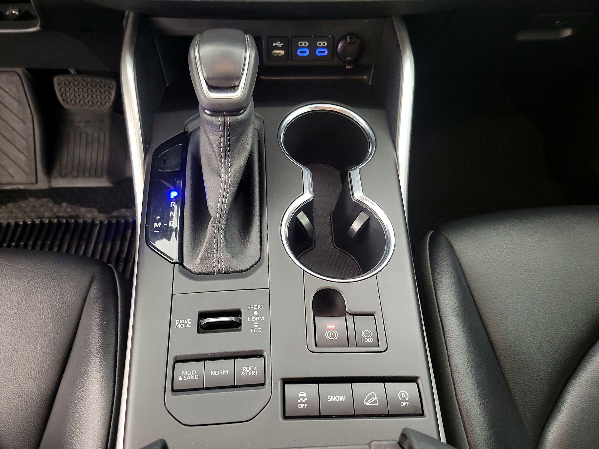 Thumbnail: 2022 Toyota Highlander - 17