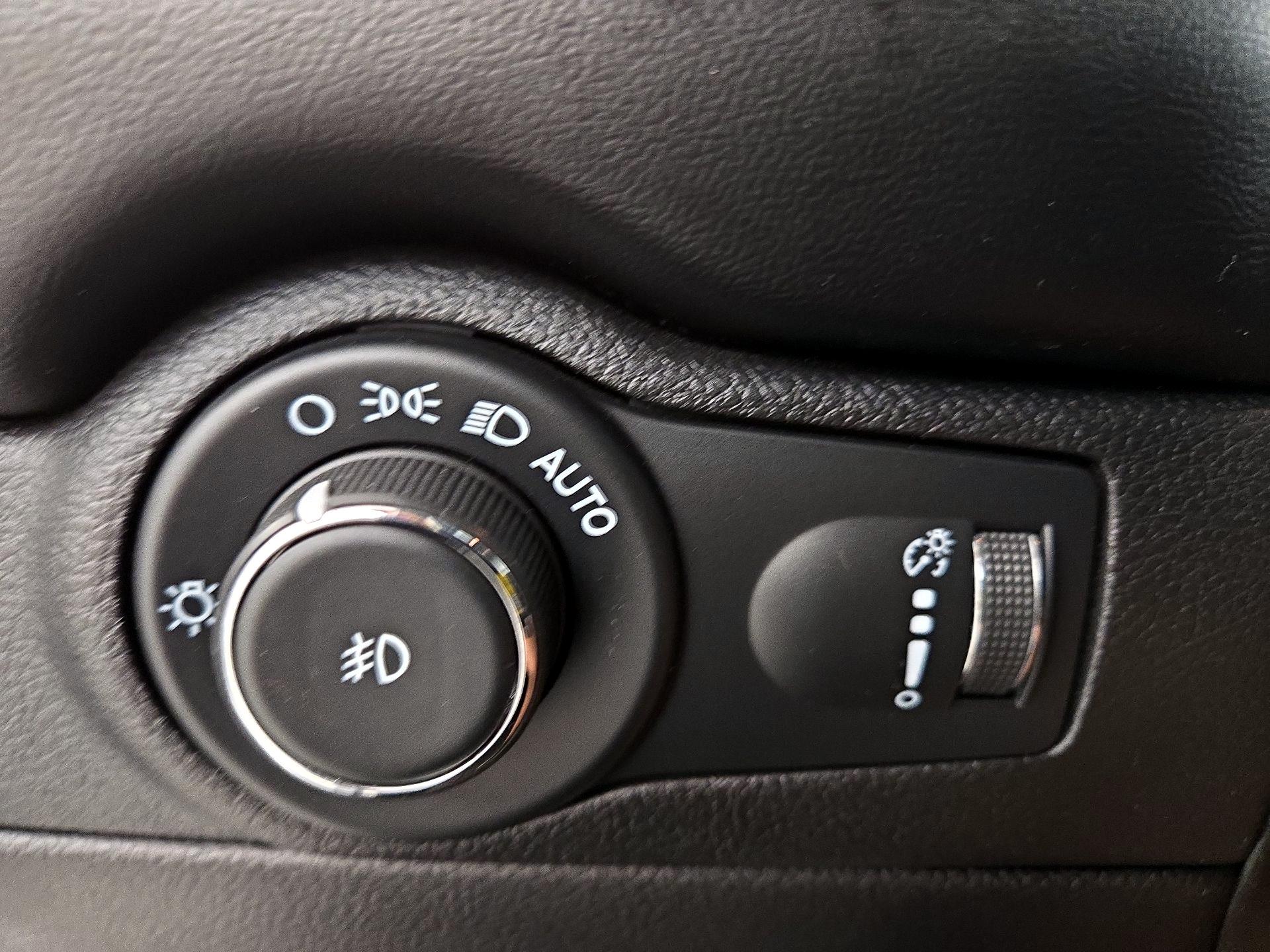 Thumbnail: 2021 Dodge Durango - 13