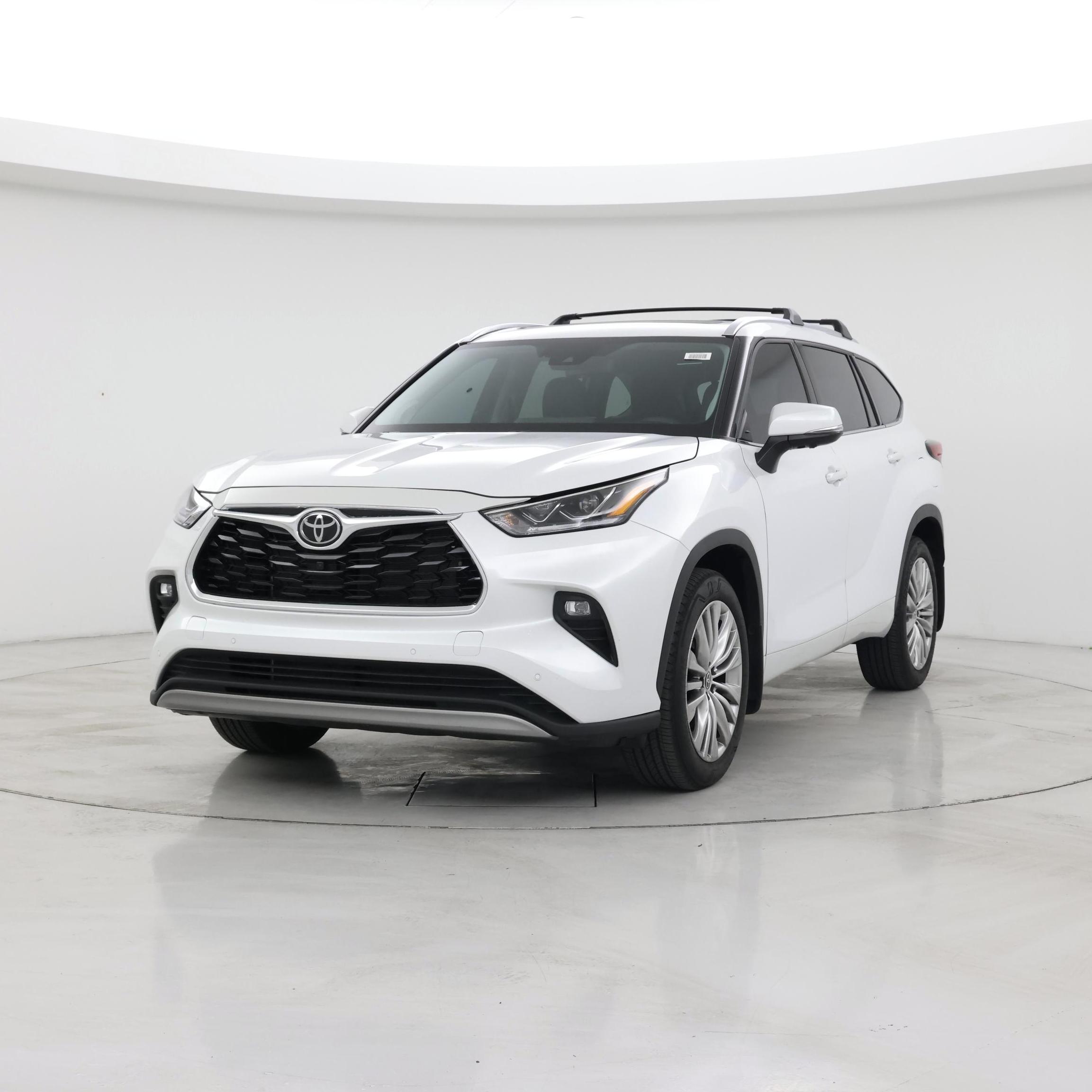 Thumbnail: 2023 Toyota Highlander - 4