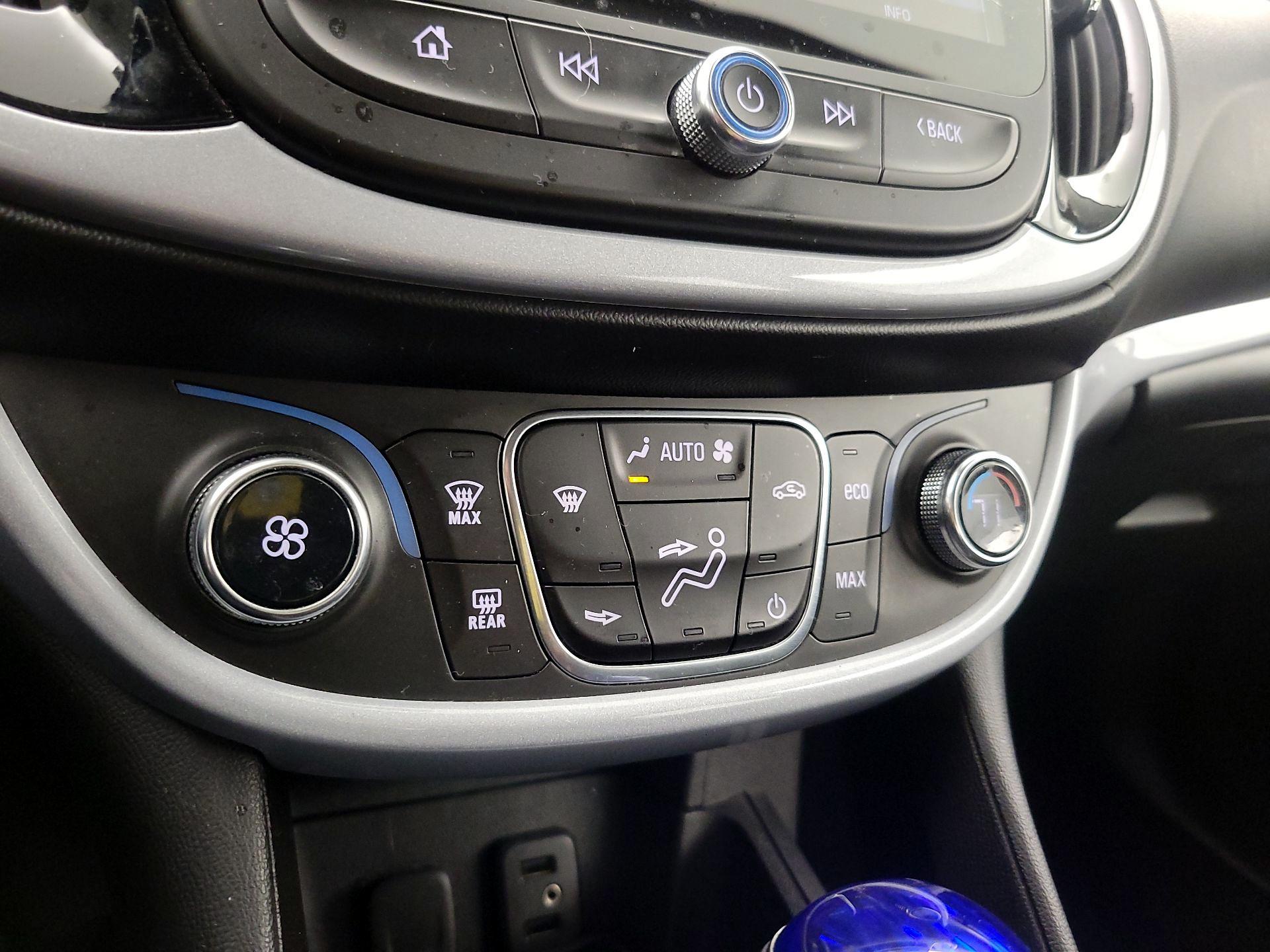 Thumbnail: 2017 Chevrolet Volt - 16