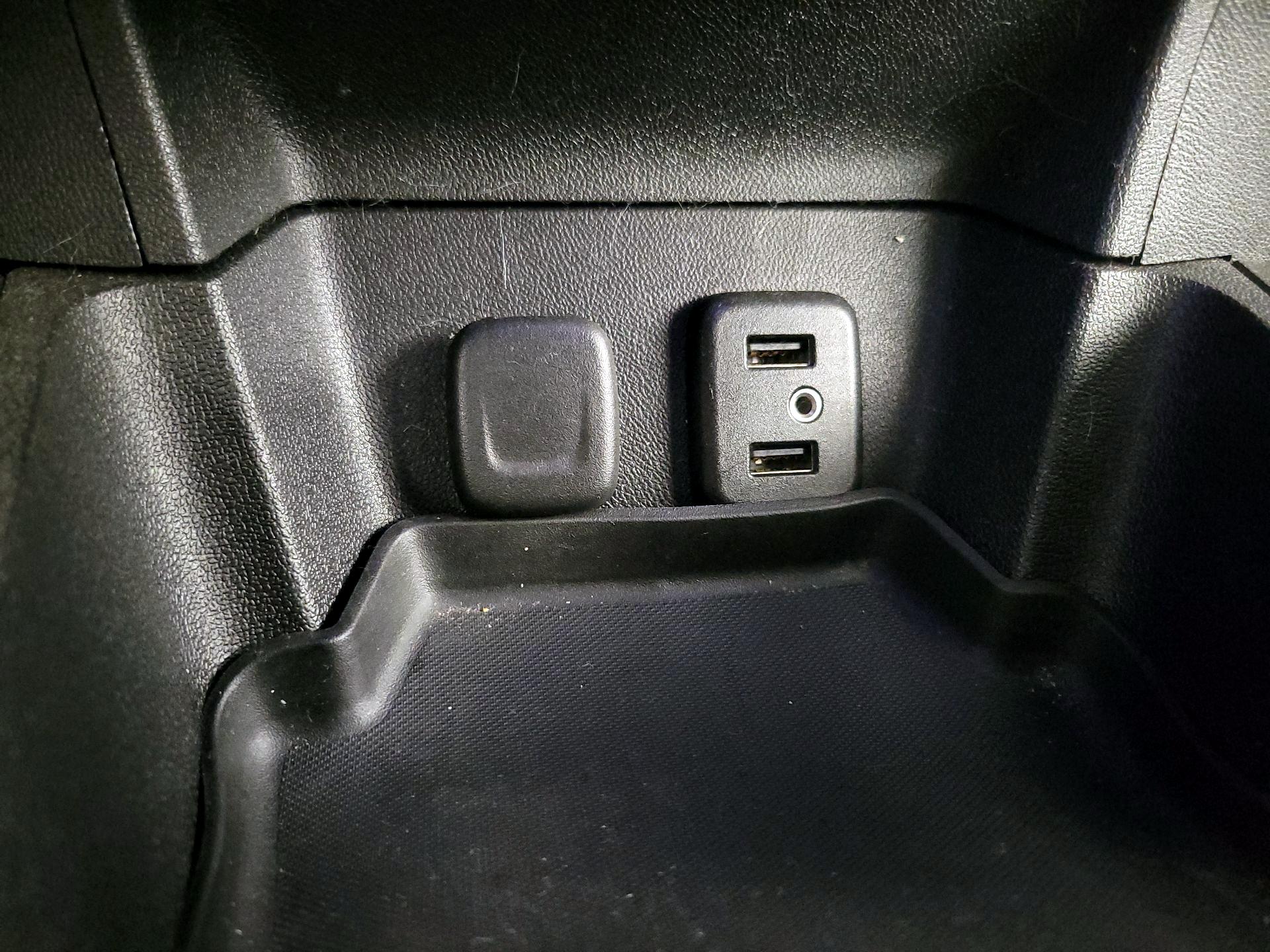 Thumbnail: 2017 Chevrolet Volt - 18