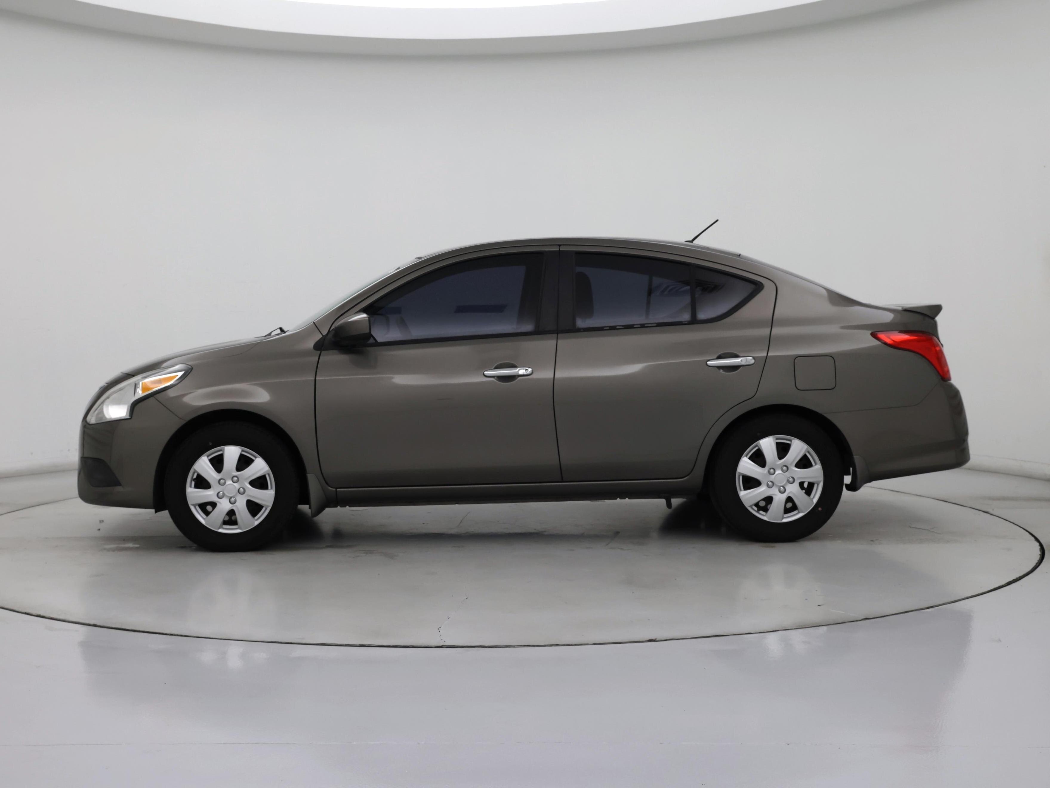 Thumbnail: 2015 Nissan Versa - 3
