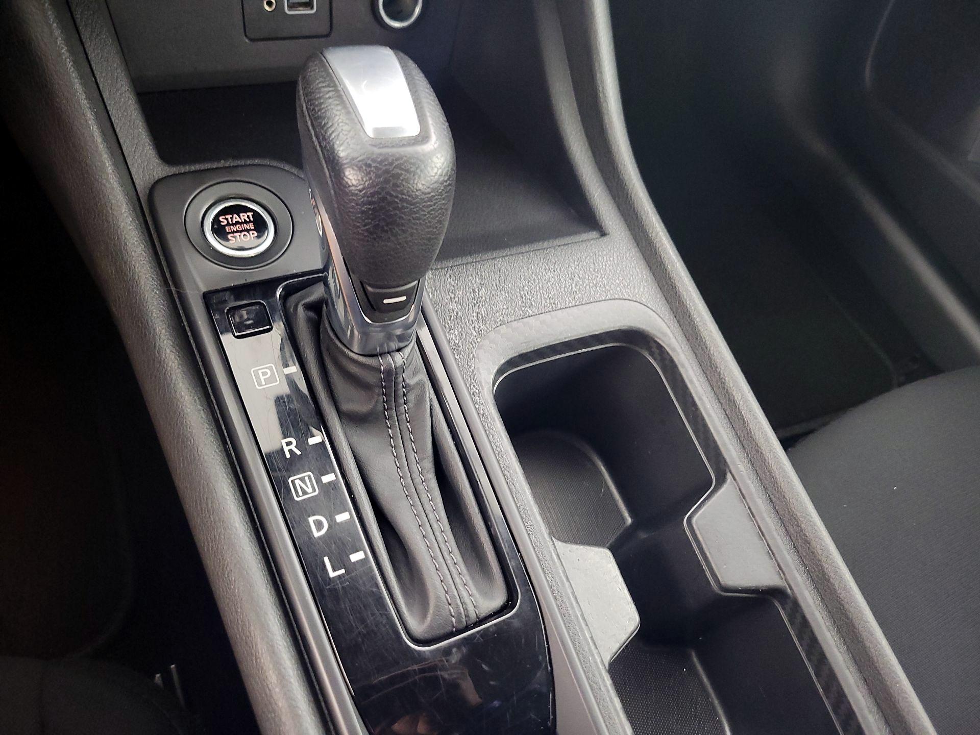 Thumbnail: 2023 Nissan Sentra - 17