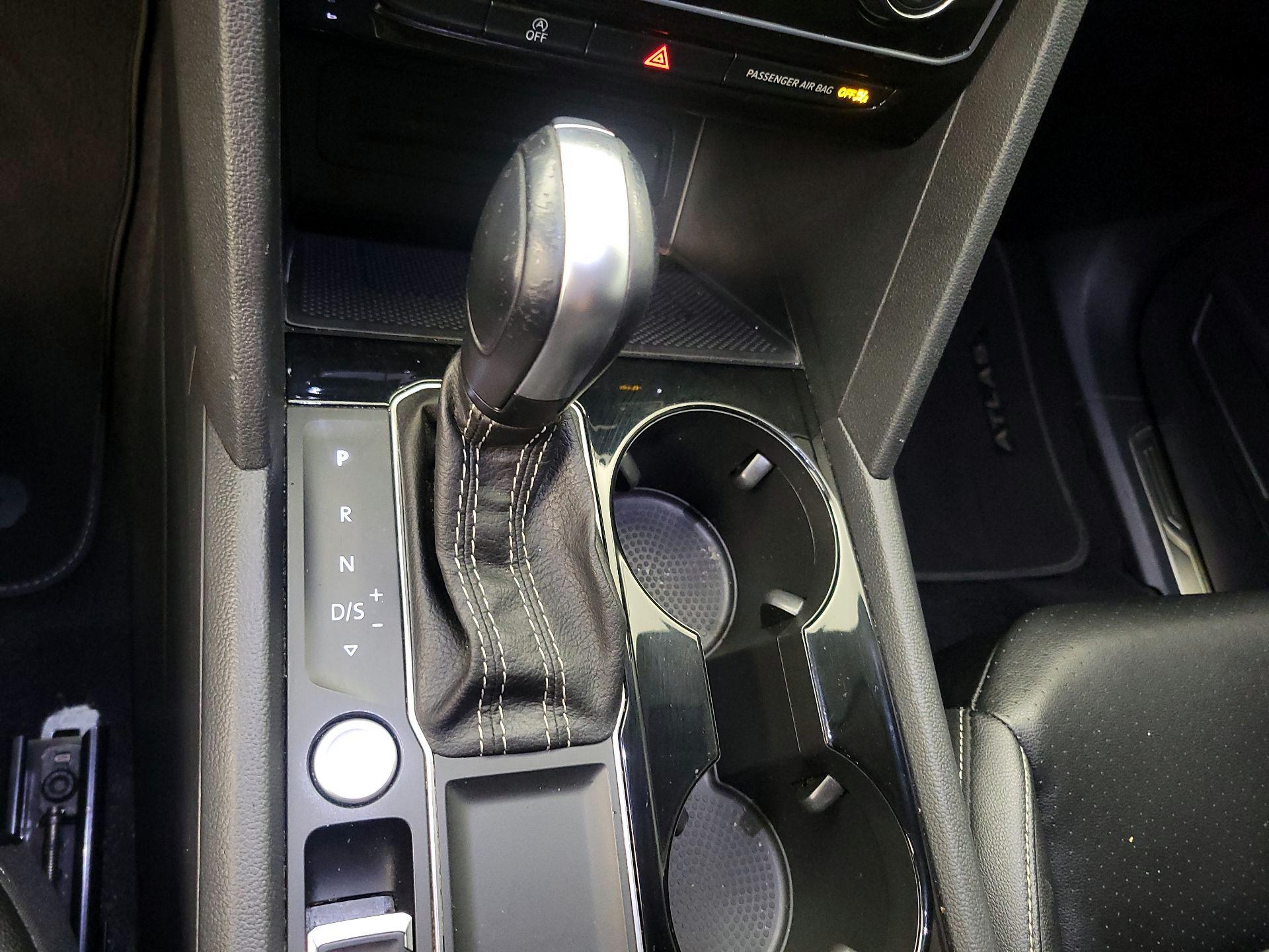 Thumbnail: 2023 Volkswagen Atlas - 17