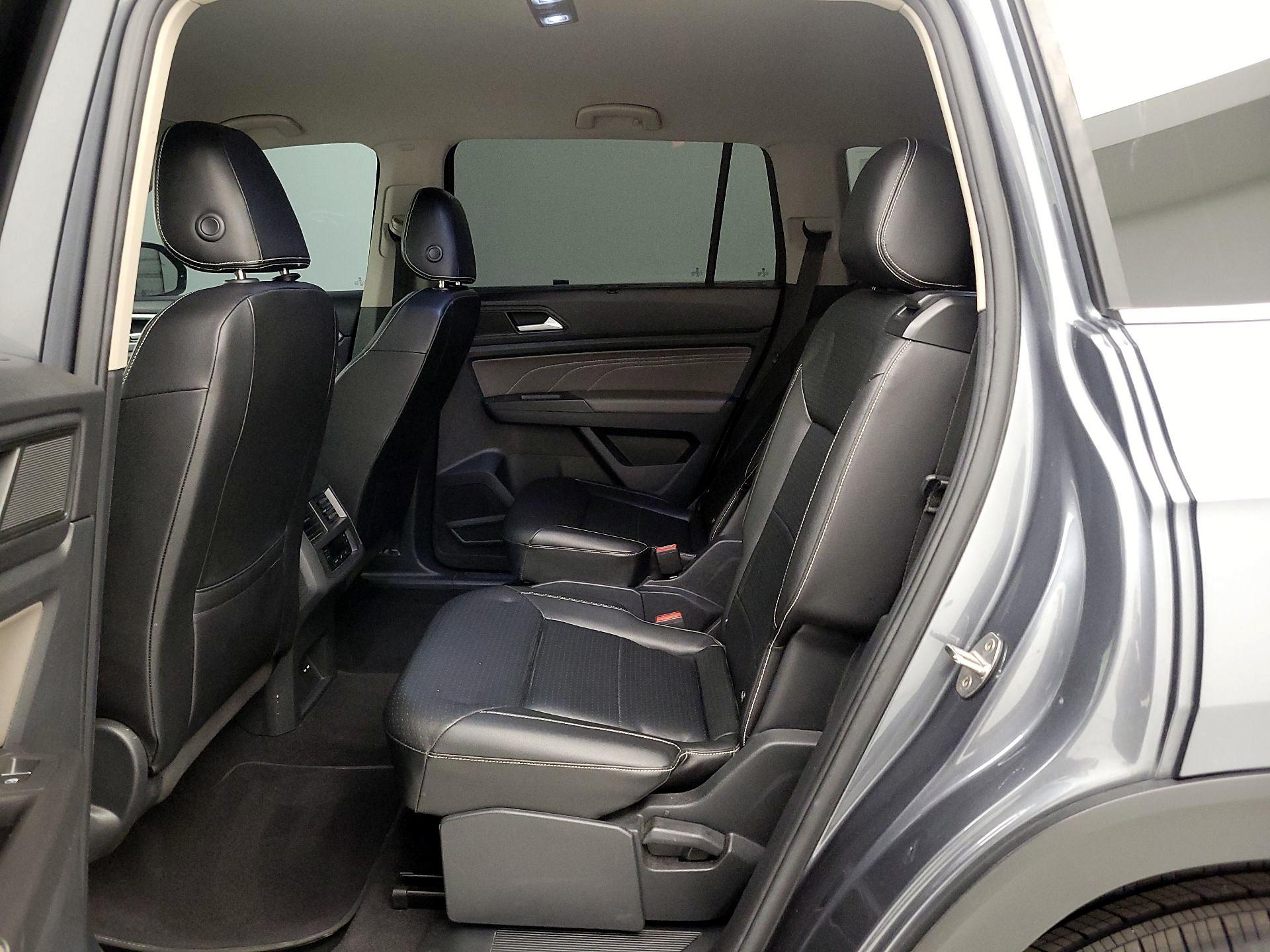 Thumbnail: 2023 Volkswagen Atlas - 19