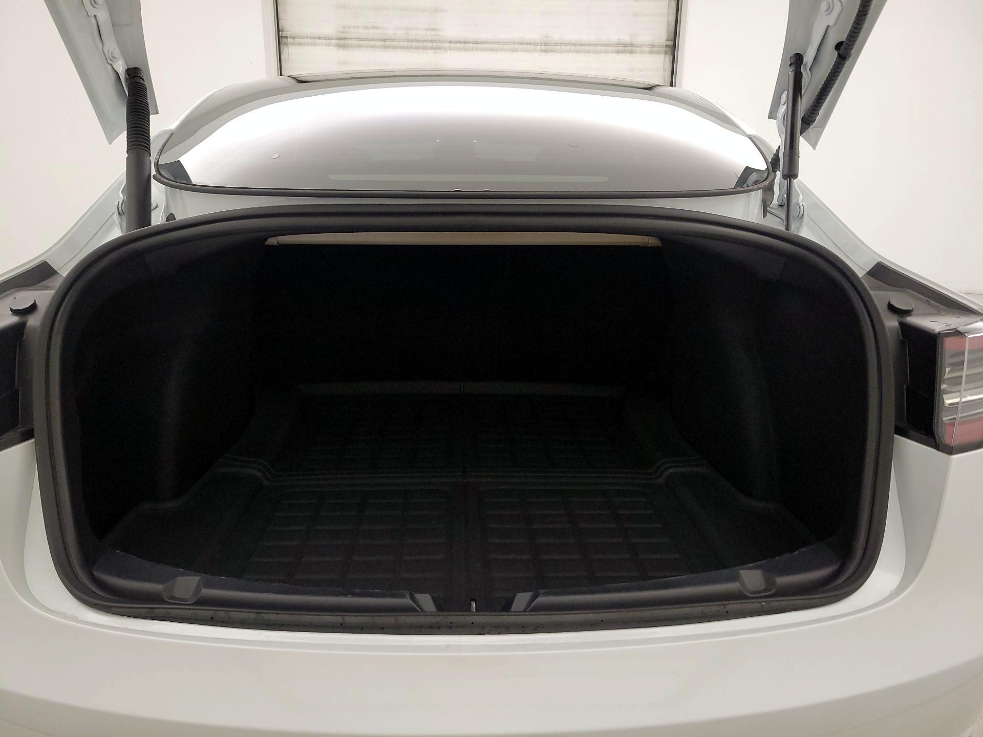 Thumbnail: 2023 Tesla Model 3 - 20