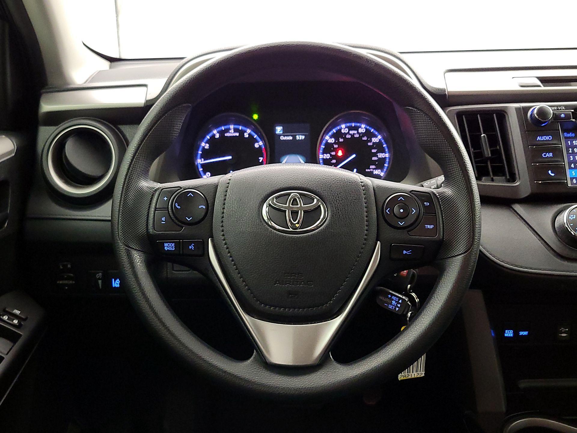 Thumbnail: 2018 Toyota RAV4 - 10