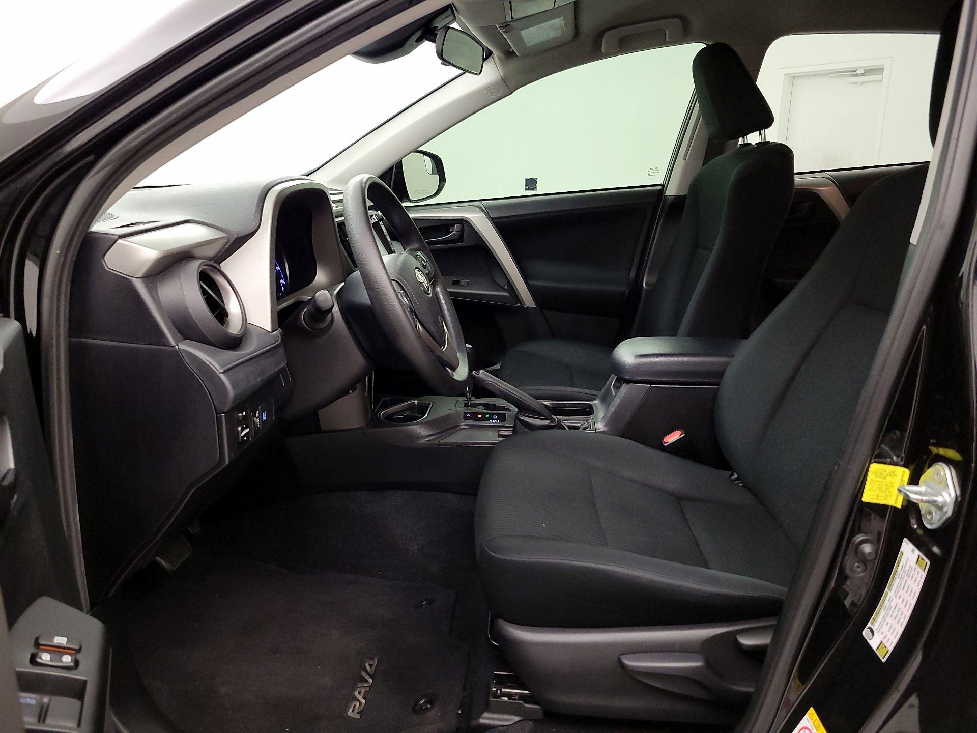 Thumbnail: 2018 Toyota RAV4 - 11