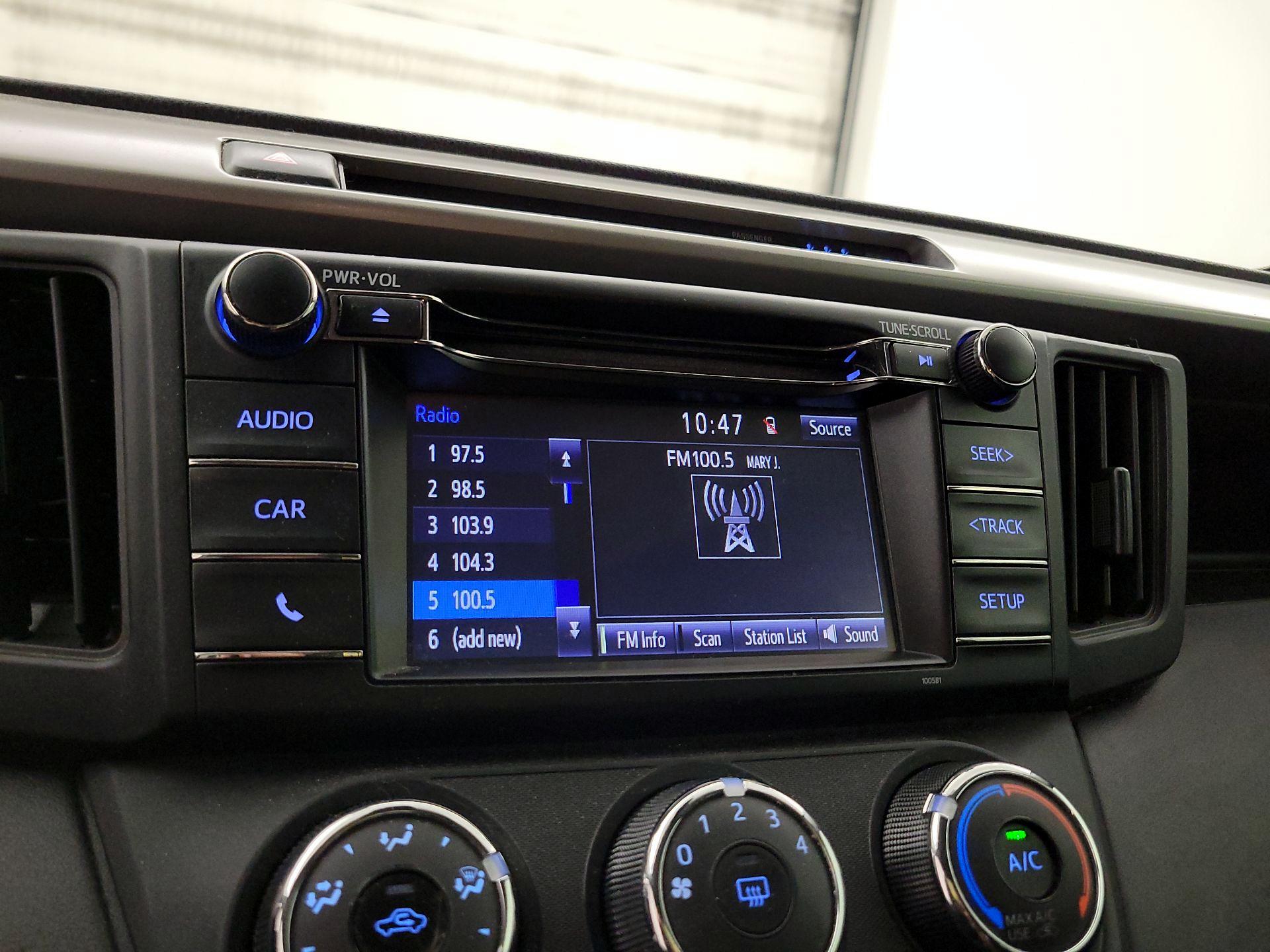 Thumbnail: 2018 Toyota RAV4 - 15