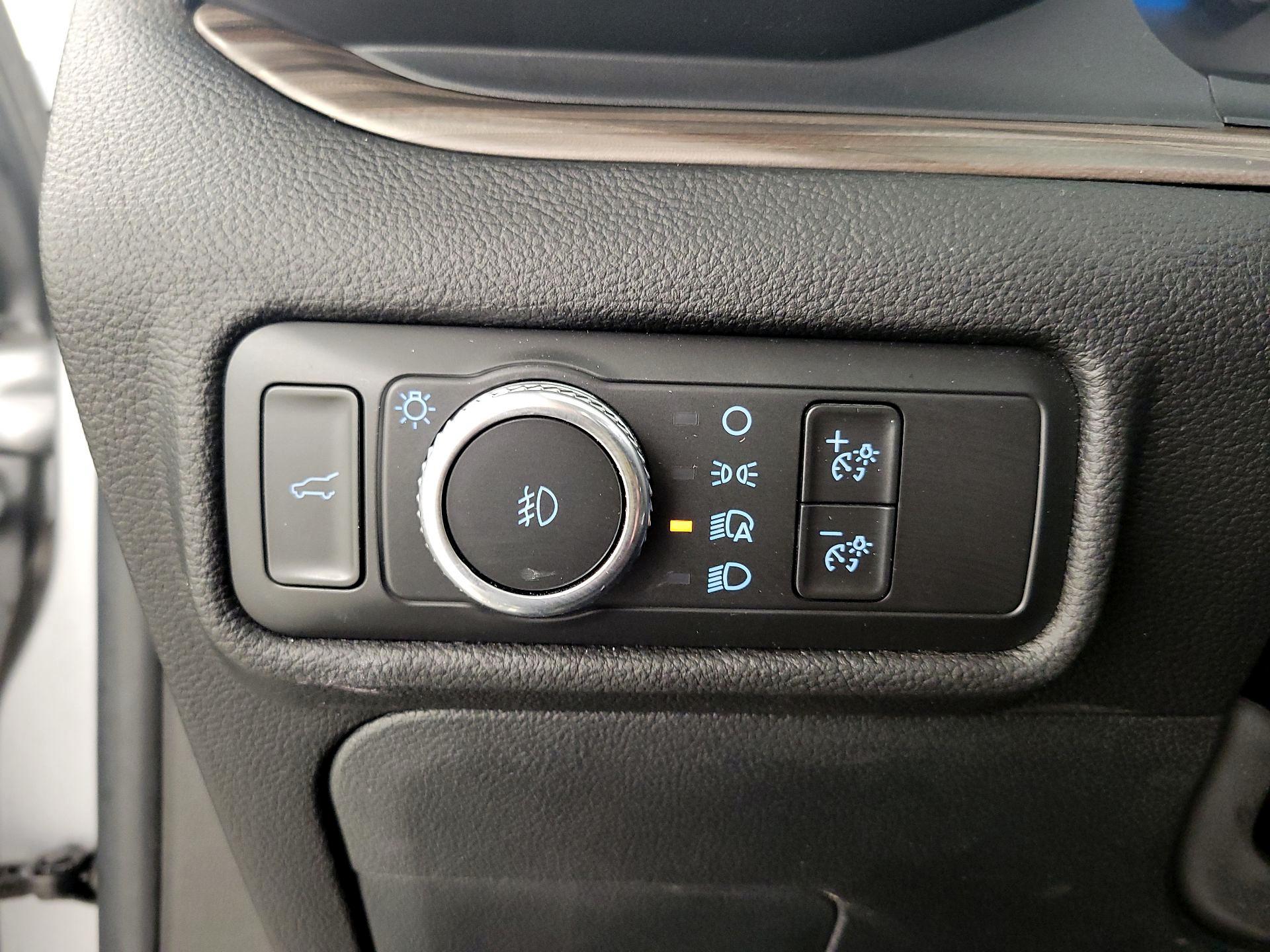 Thumbnail: 2021 Ford Explorer - 13