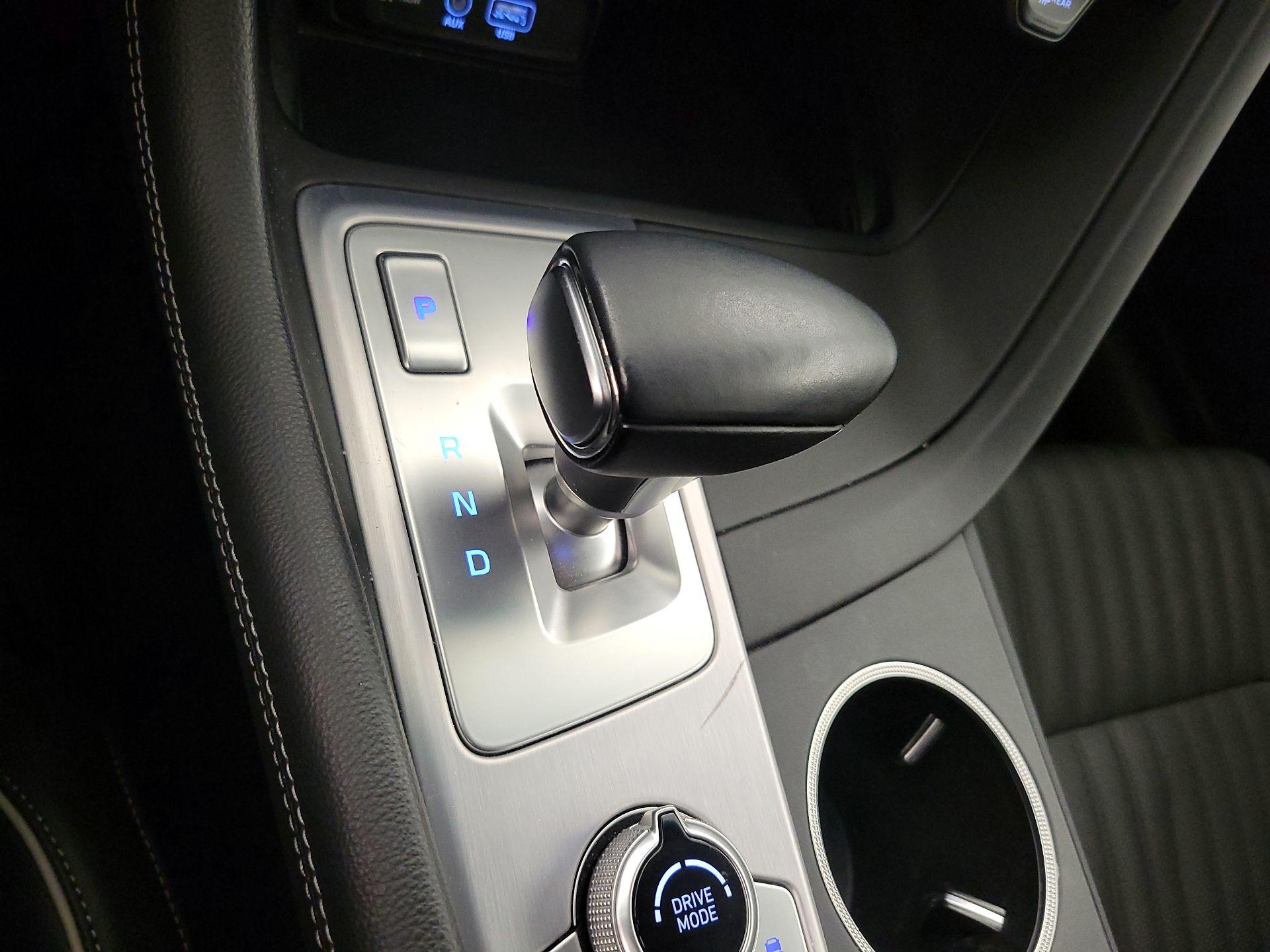 Thumbnail: 2021 Genesis G70 - 17