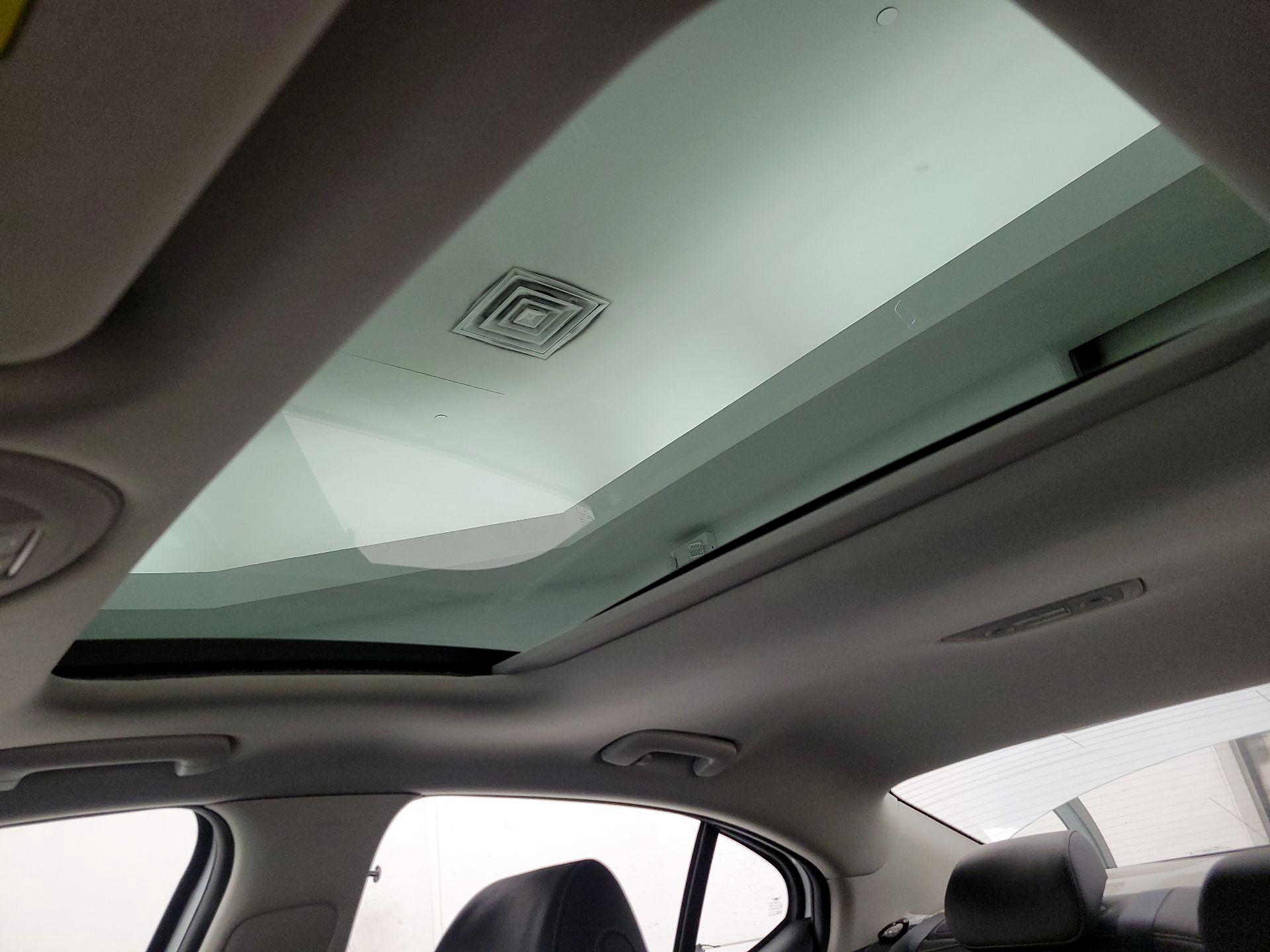 Thumbnail: 2021 Genesis G70 - 19