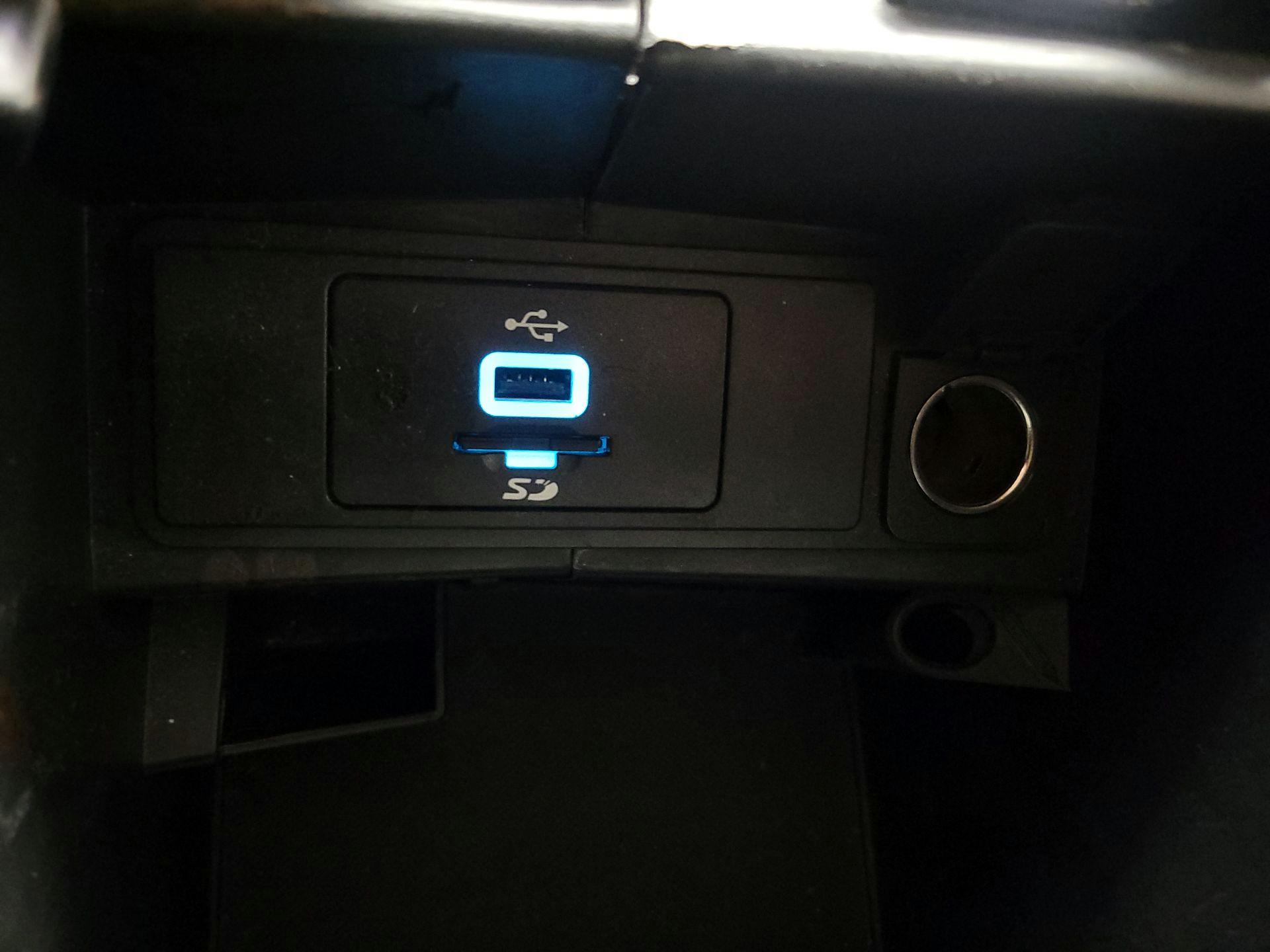 Thumbnail: 2016 Ford Fusion - 19