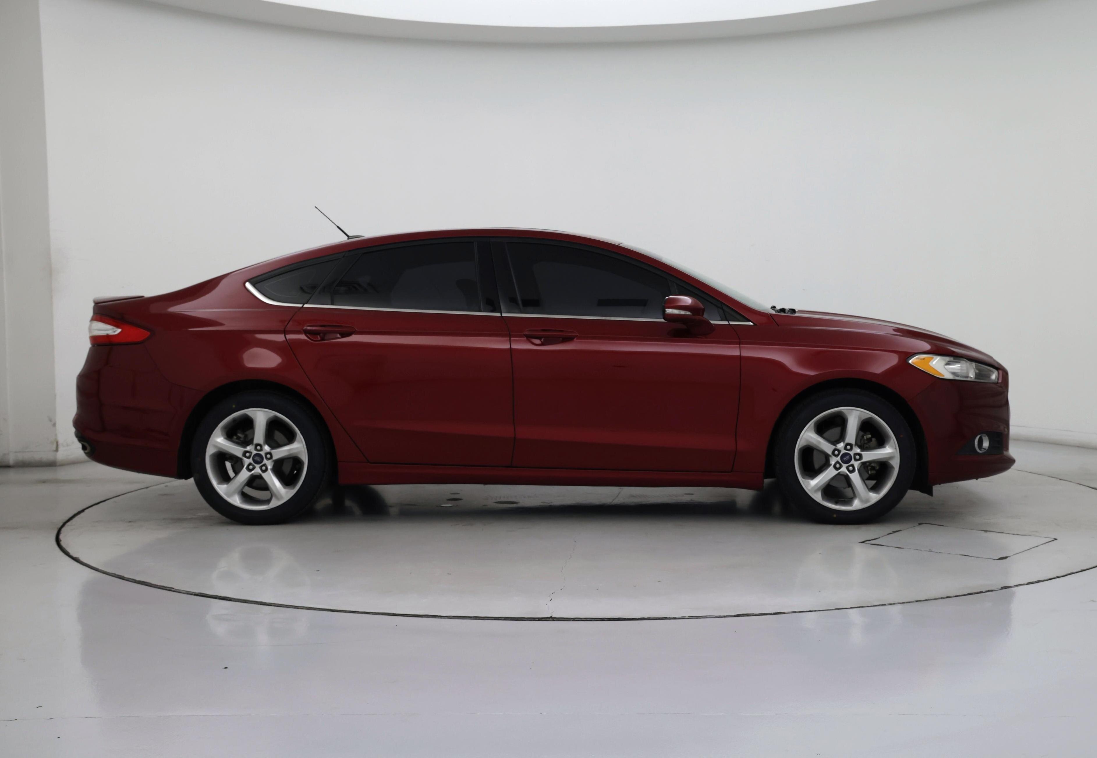 Thumbnail: 2016 Ford Fusion - 7