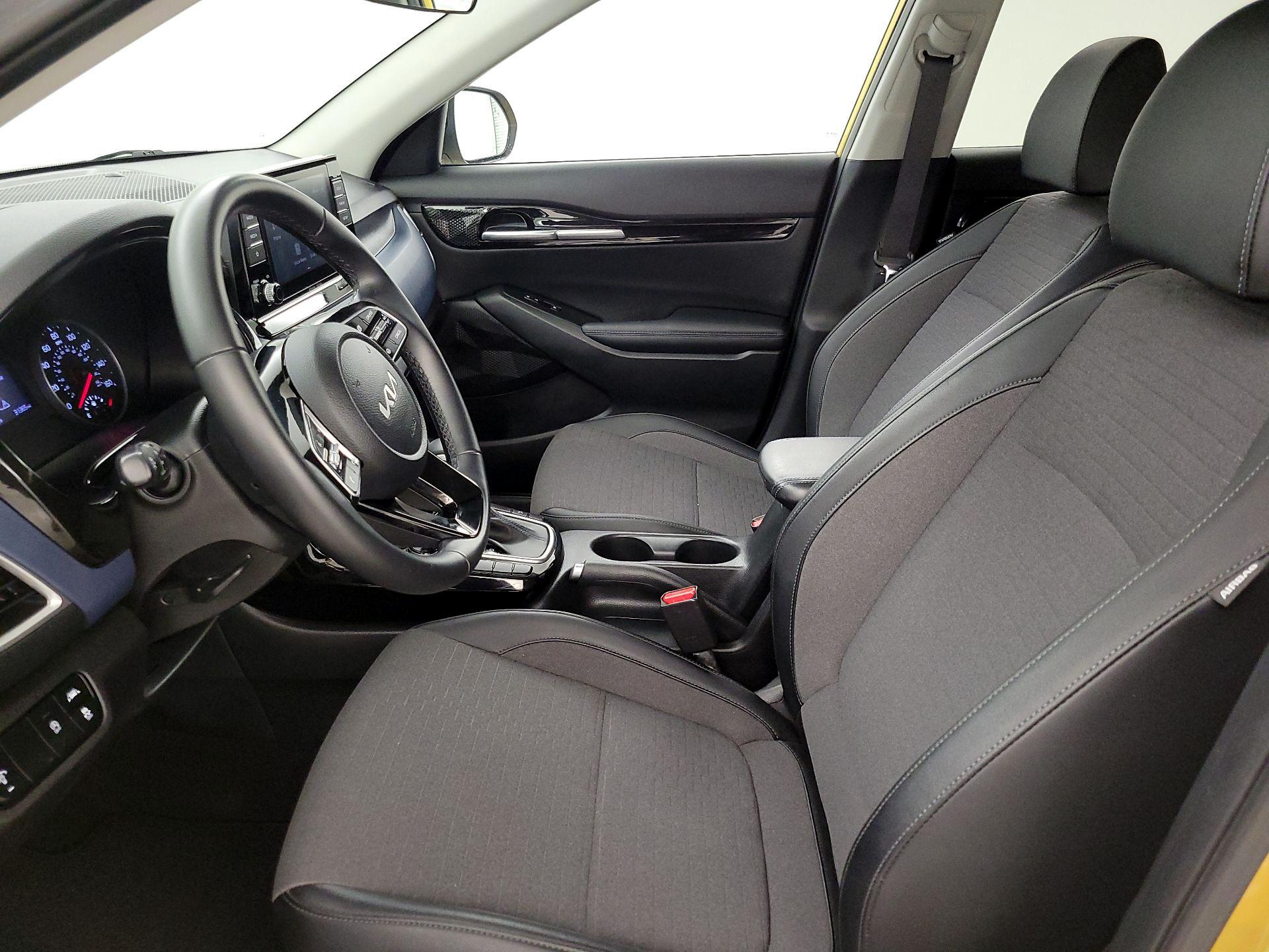 Thumbnail: 2023 Kia Seltos - 11