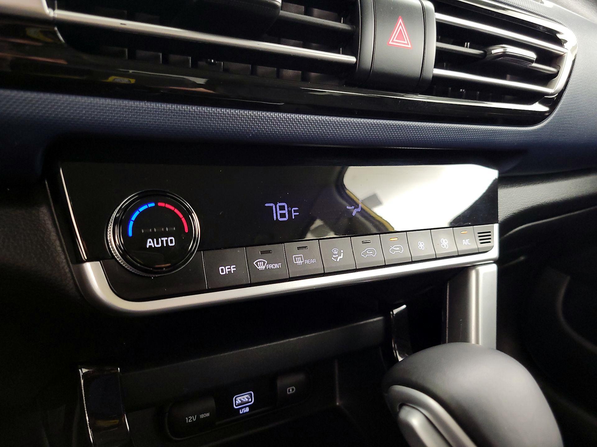 Thumbnail: 2023 Kia Seltos - 16