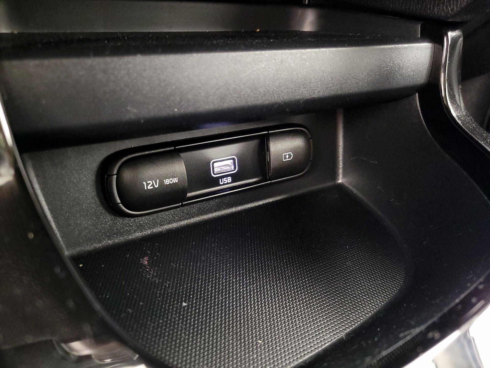 Thumbnail: 2023 Kia Seltos - 18