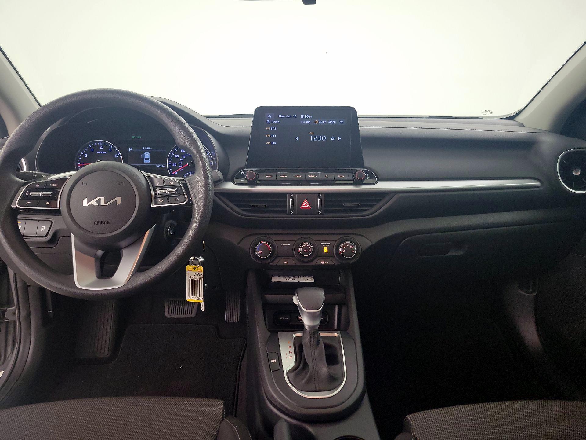 Thumbnail: 2023 Kia Forte - 9