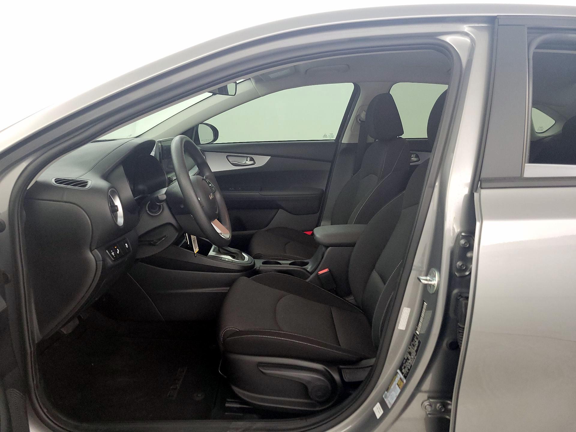 Thumbnail: 2023 Kia Forte - 11