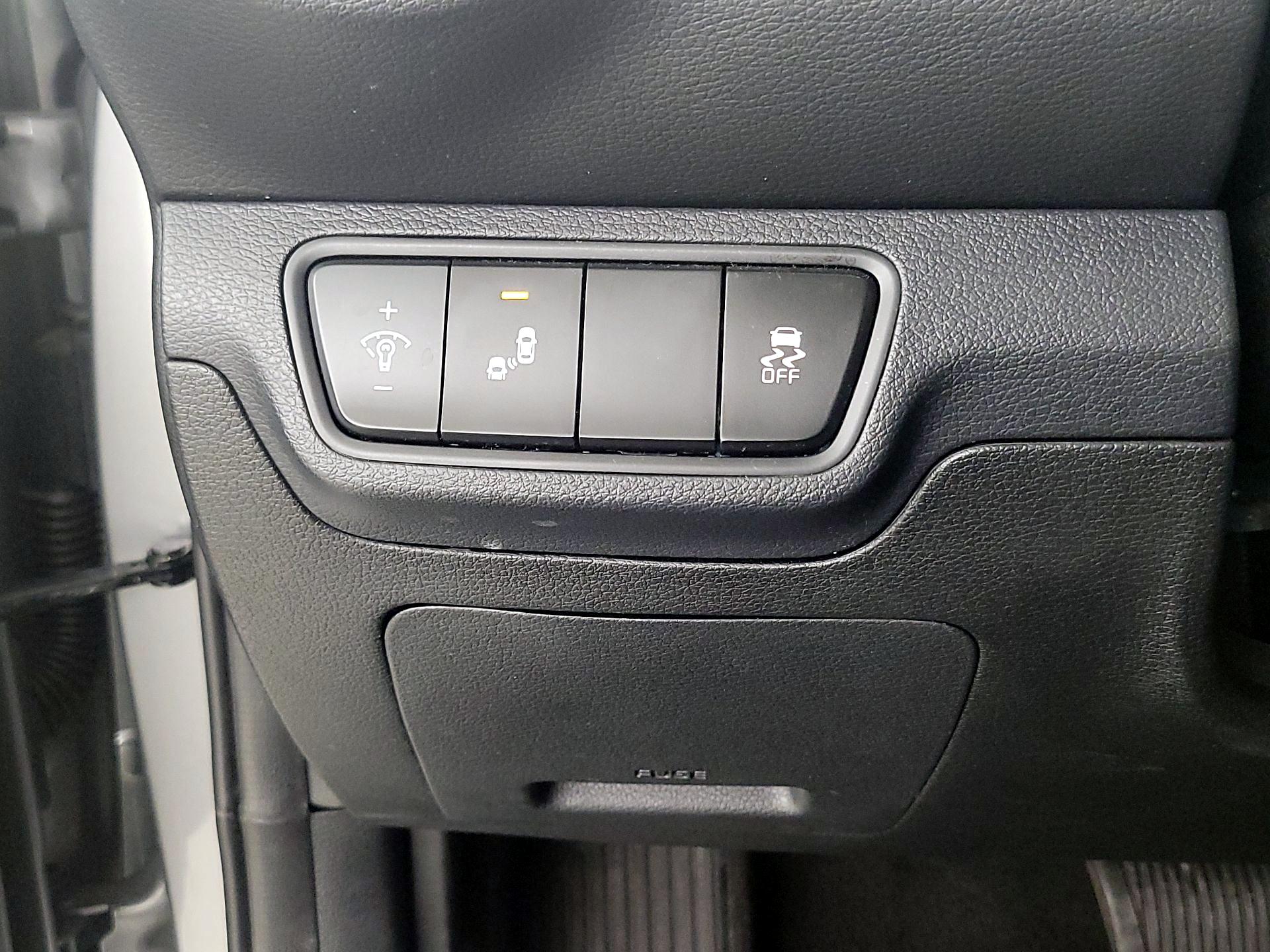 Thumbnail: 2023 Kia Forte - 13