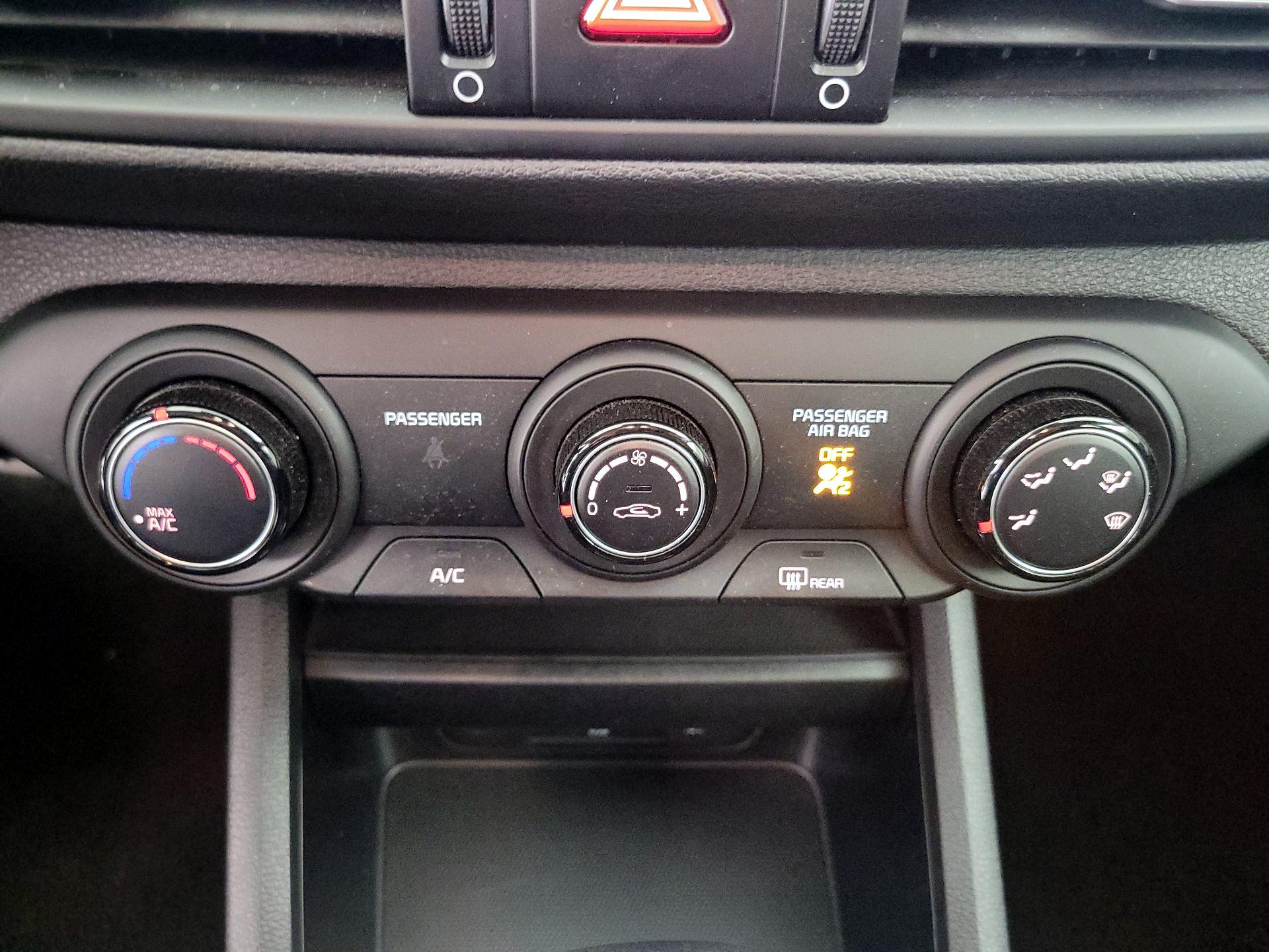 Thumbnail: 2023 Kia Forte - 16