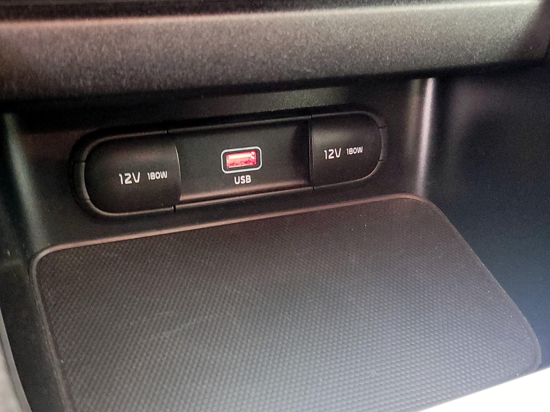 Thumbnail: 2023 Kia Forte - 18