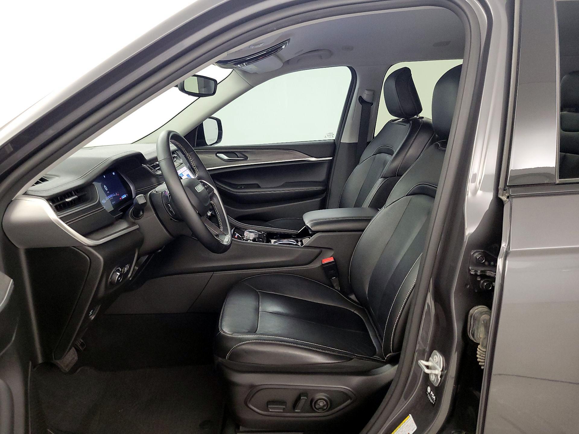 Thumbnail: 2022 Jeep Grand Cherokee L - 11