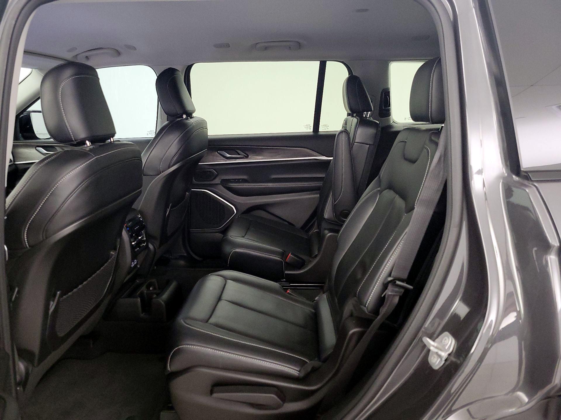 Thumbnail: 2022 Jeep Grand Cherokee L - 20