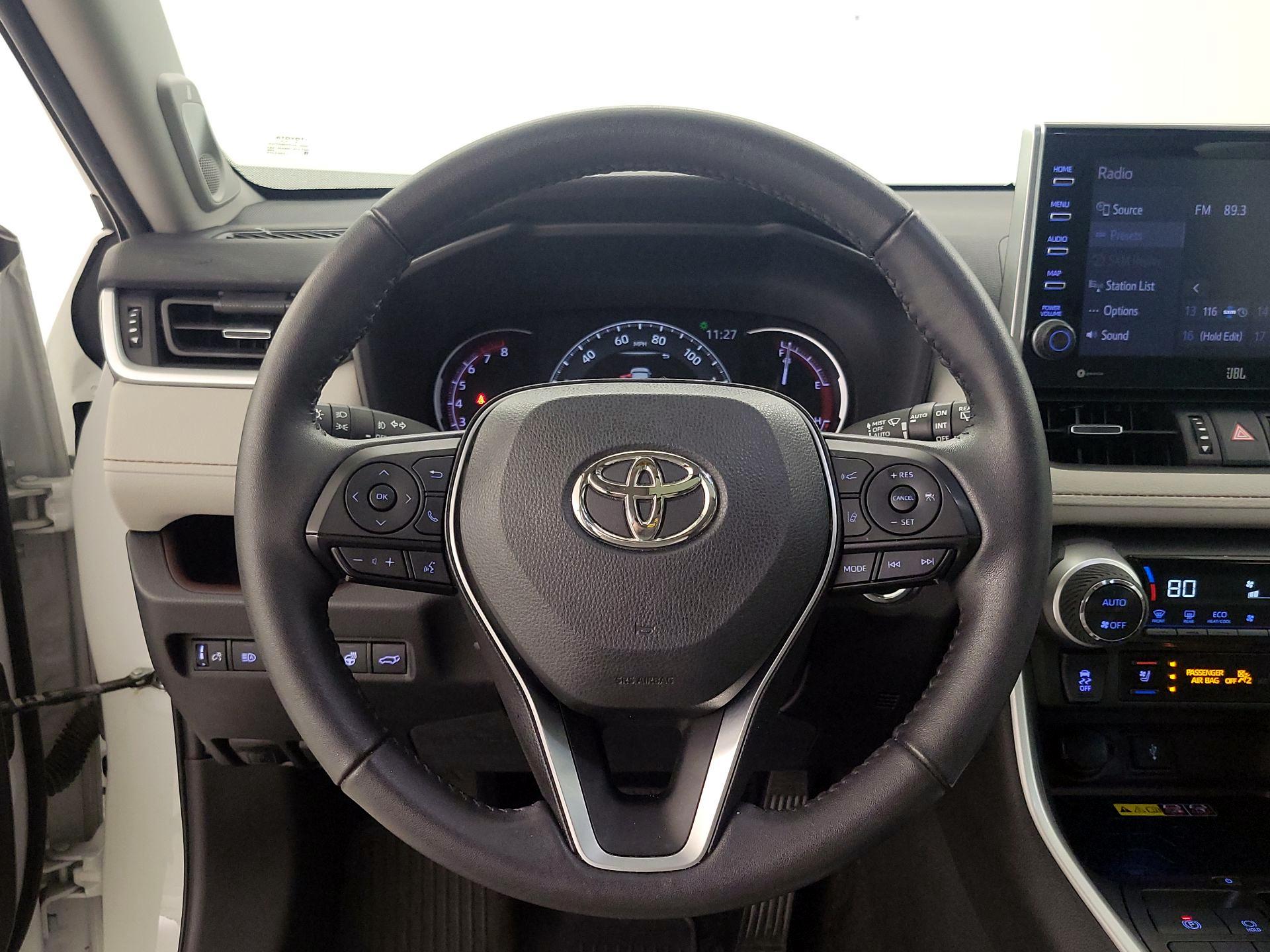 Thumbnail: 2022 Toyota RAV4 - 10