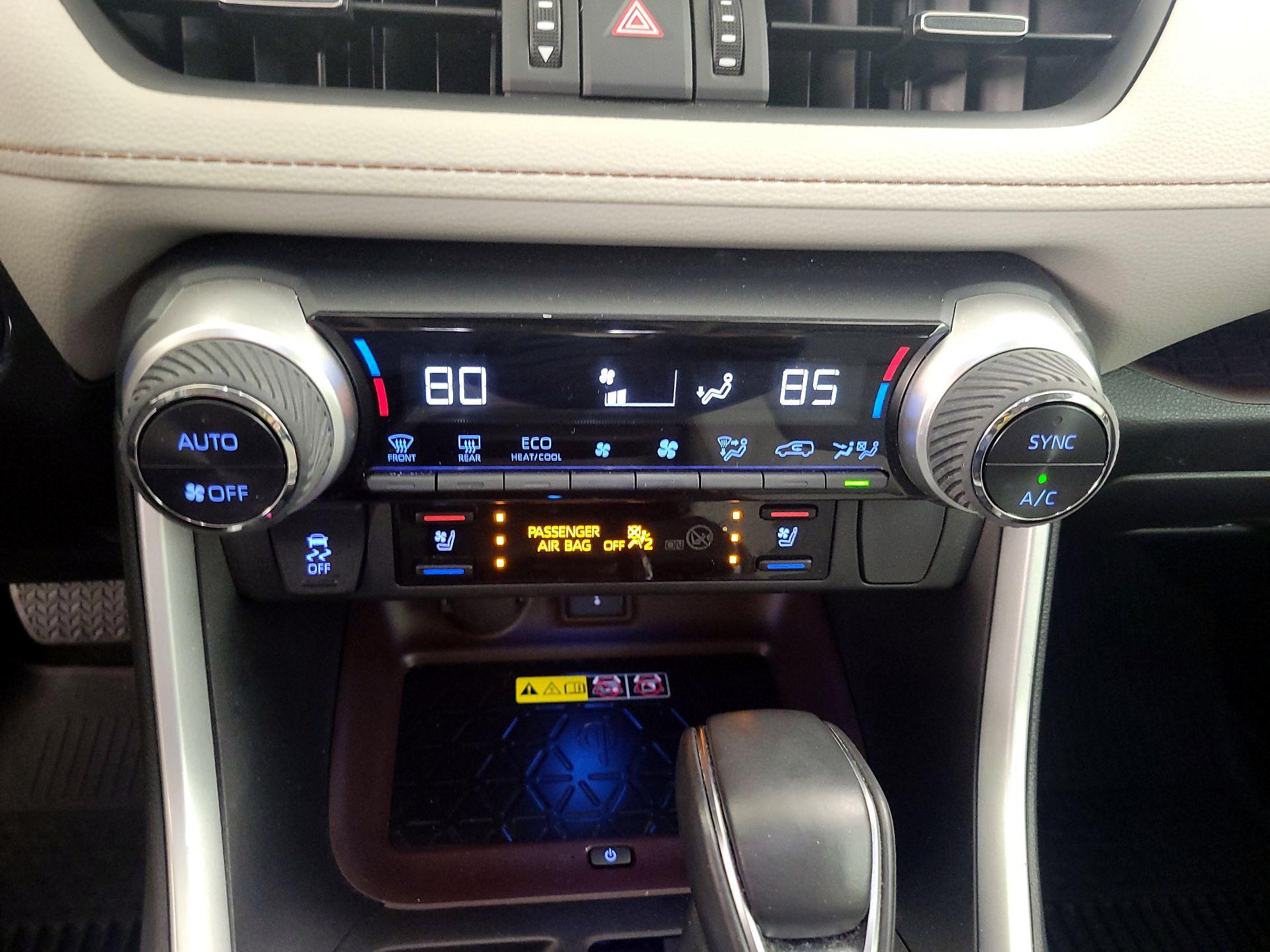 Thumbnail: 2022 Toyota RAV4 - 16