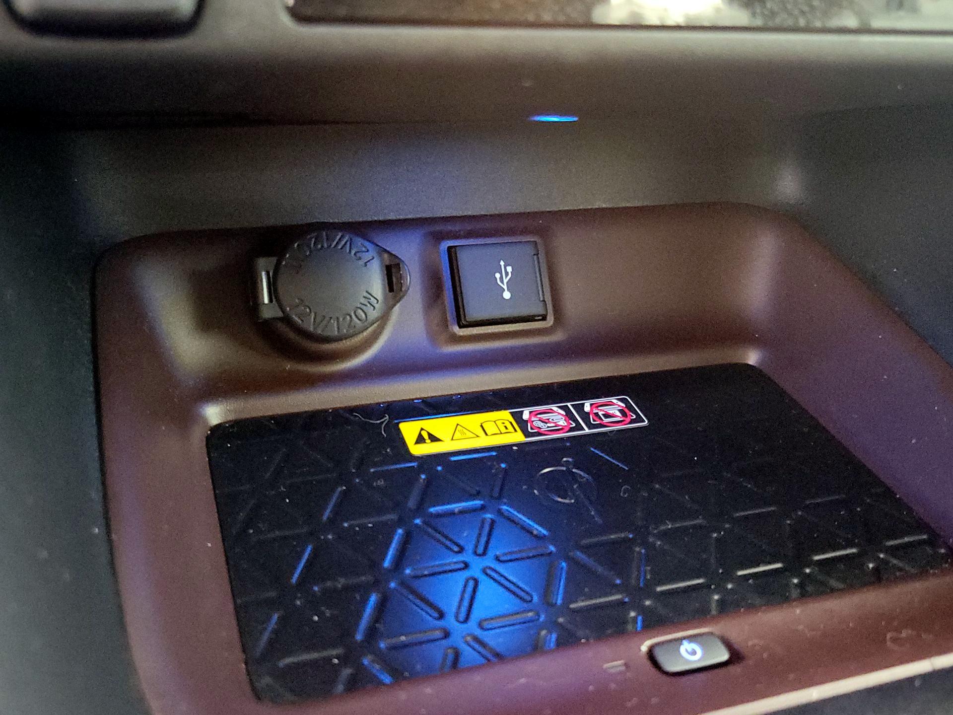 Thumbnail: 2022 Toyota RAV4 - 18