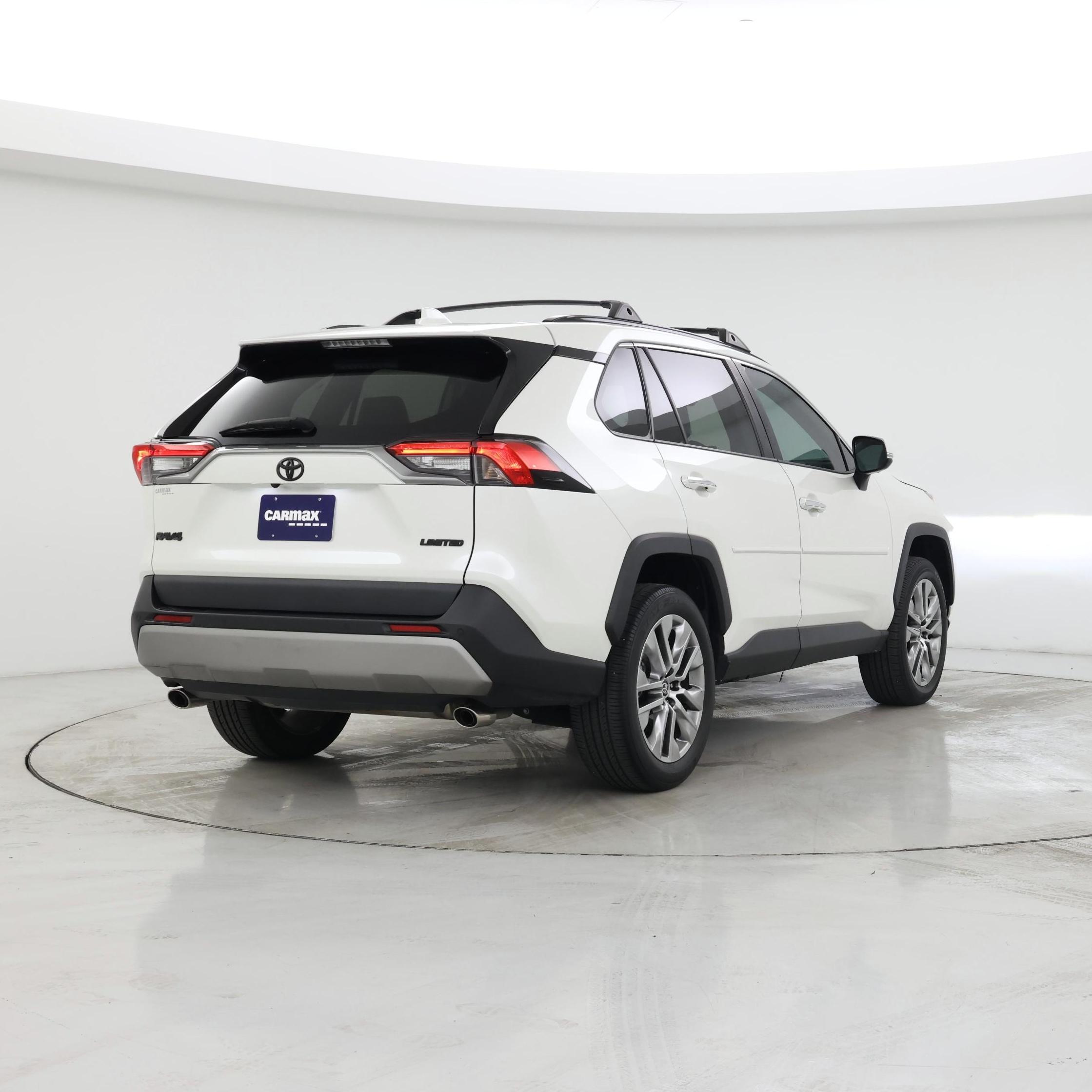 Thumbnail: 2022 Toyota RAV4 - 8