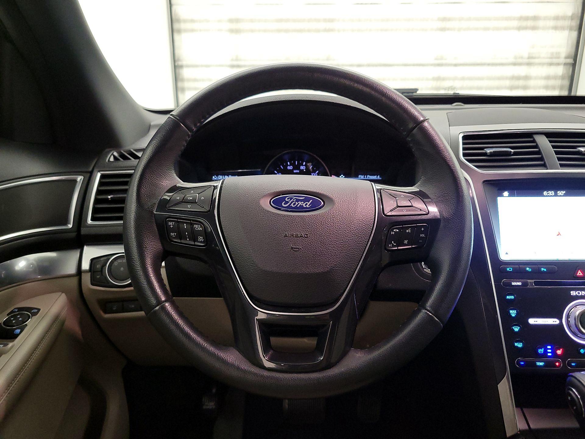 Thumbnail: 2018 Ford Explorer - 10