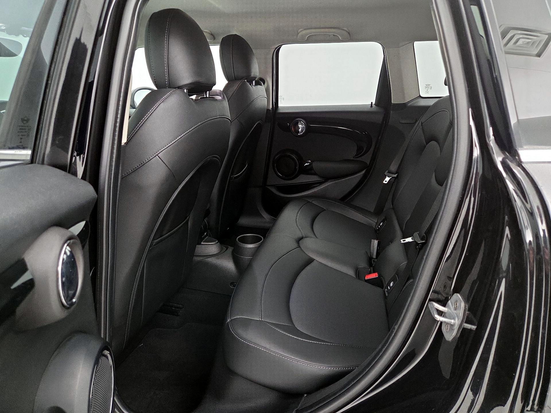 Thumbnail: 2019 MINI Cooper Hardtop - 19