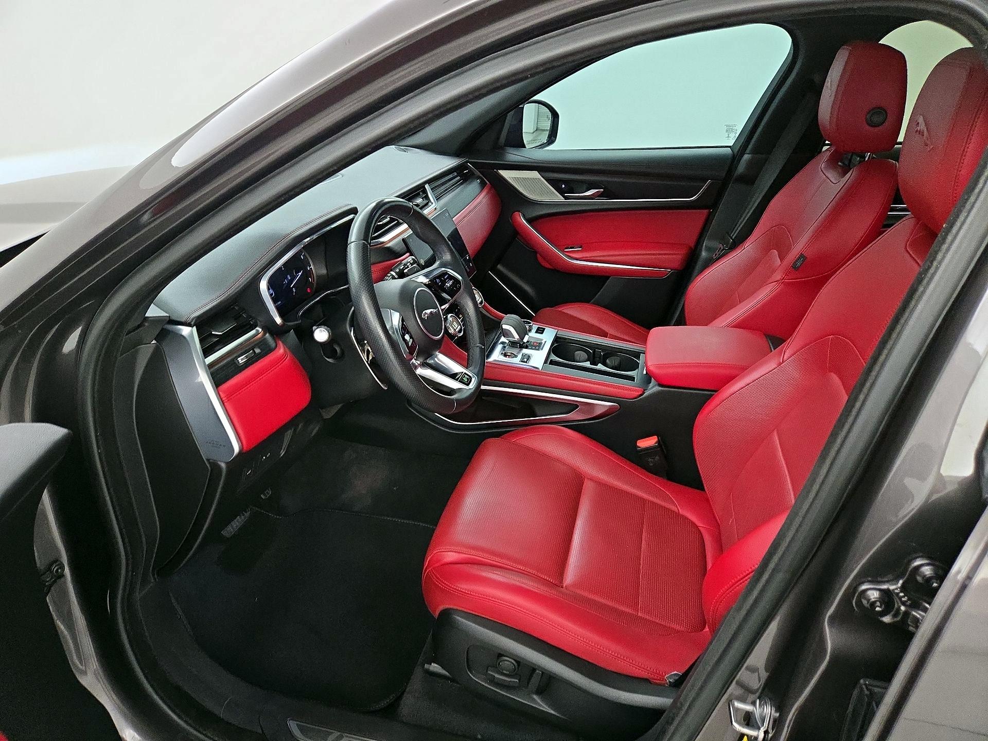 Thumbnail: 2023 Jaguar F-Pace - 11