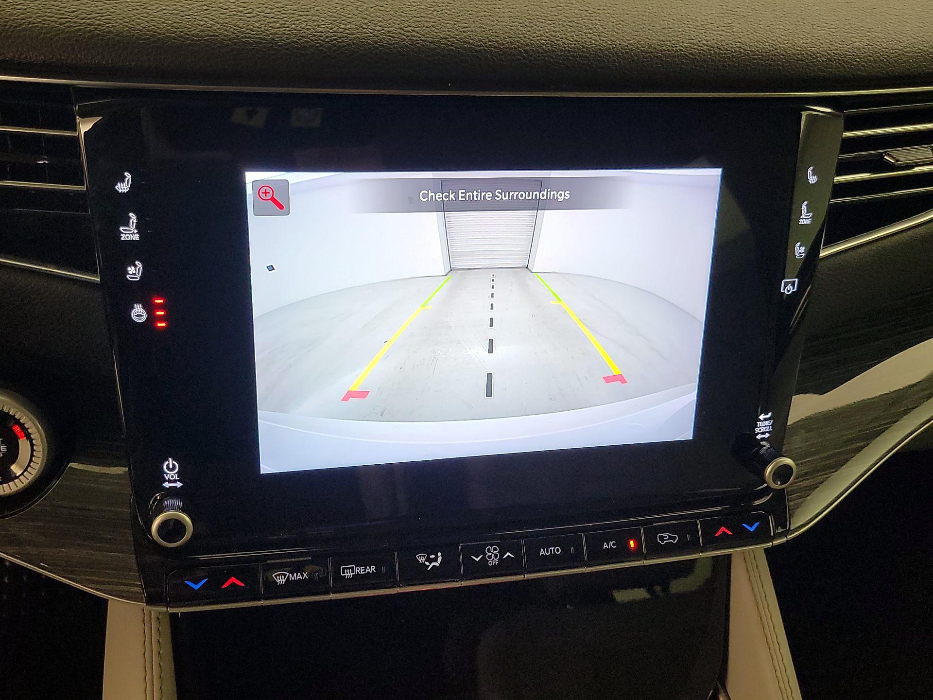 Thumbnail: 2022 Jeep Wagoneer - 15