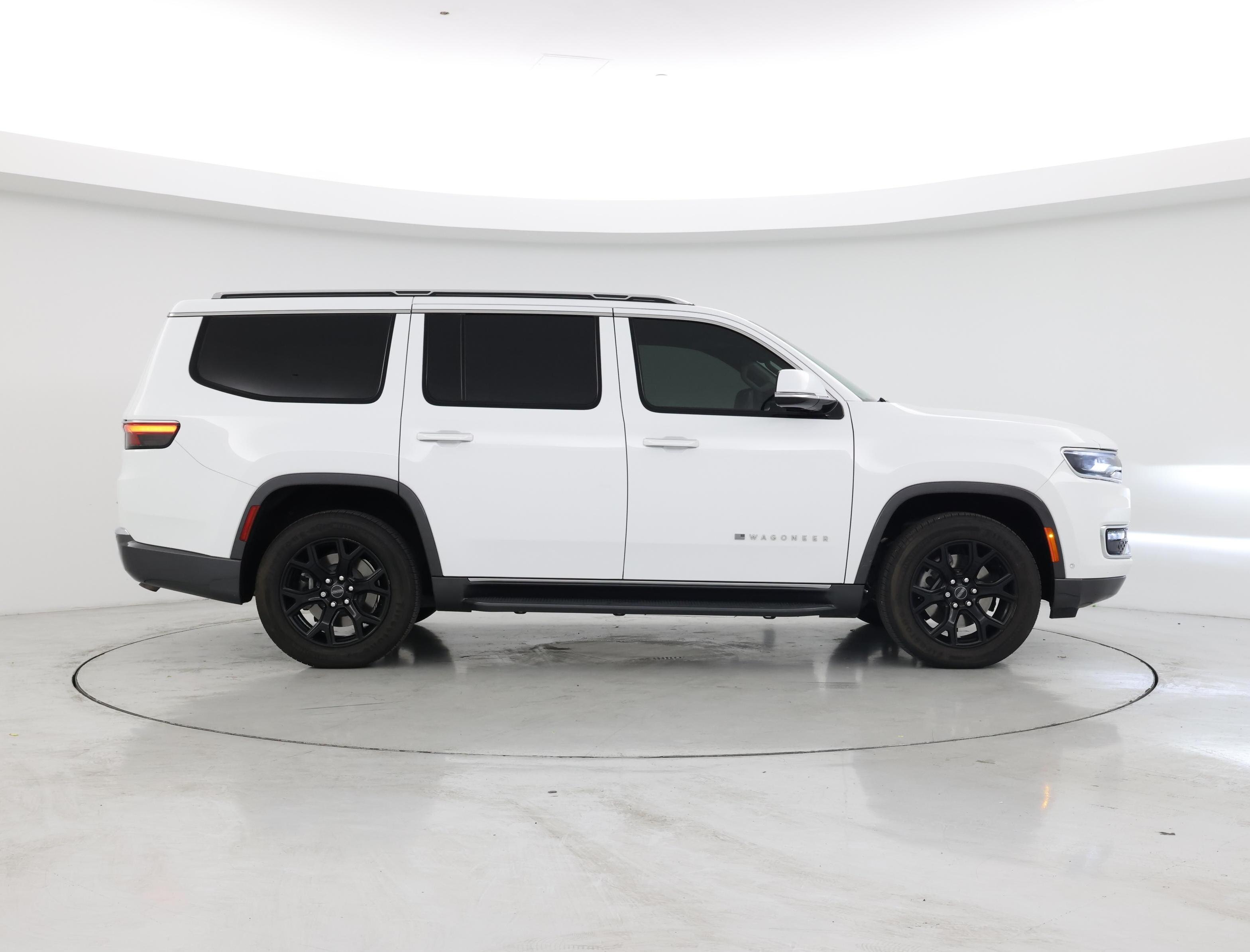 Thumbnail: 2022 Jeep Wagoneer - 7