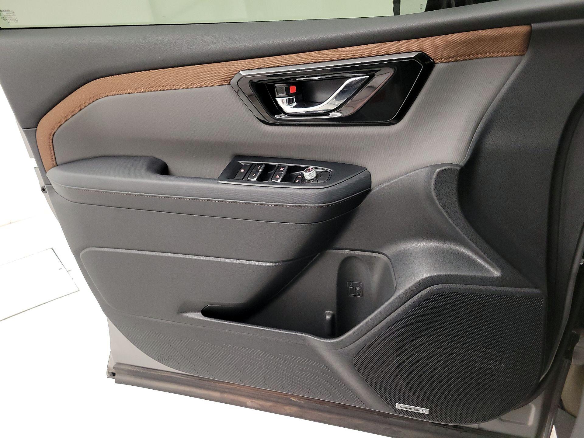 Thumbnail: 2025 Subaru Forester - 12