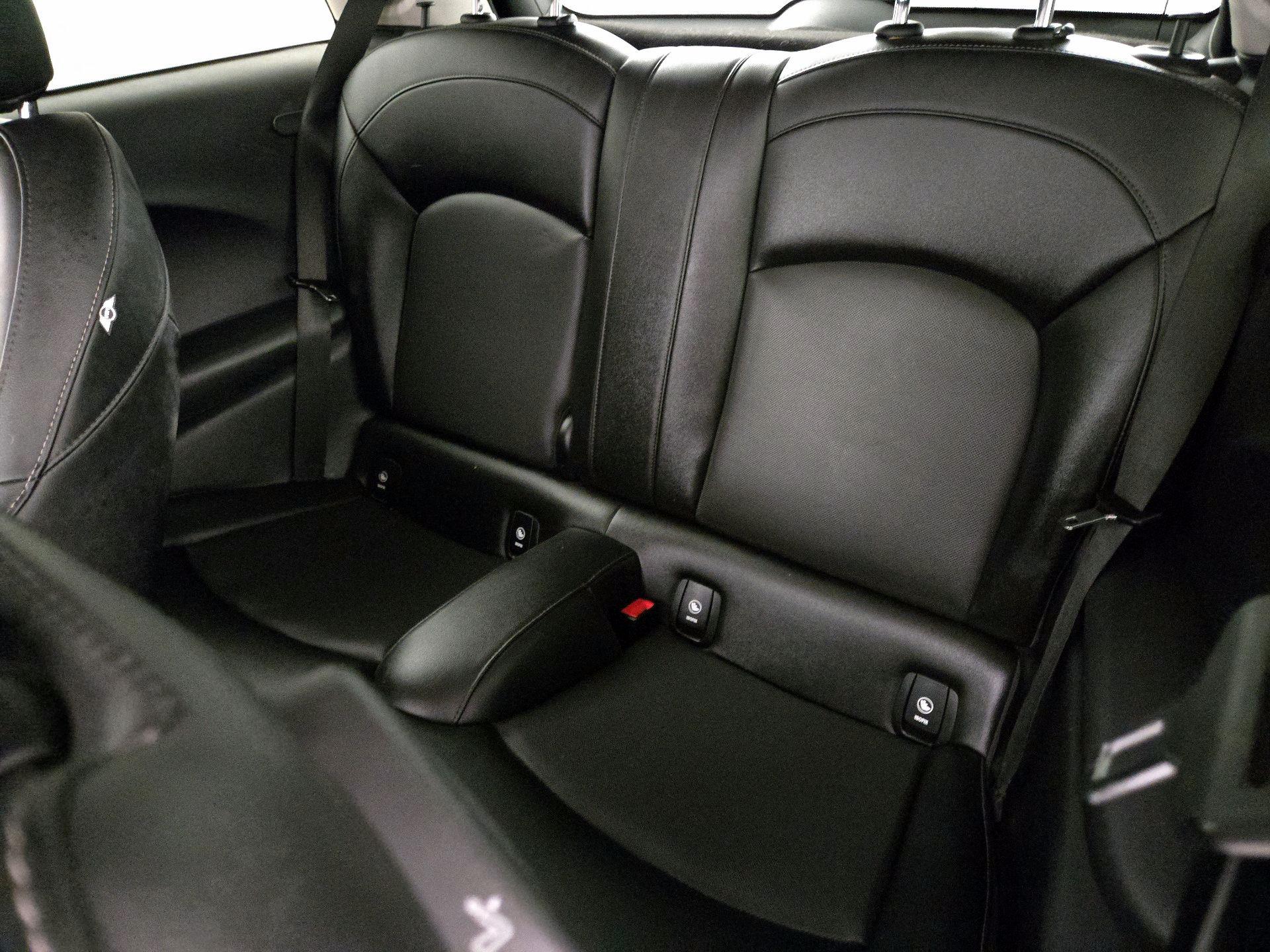 Thumbnail: 2015 MINI Cooper Hardtop - 18