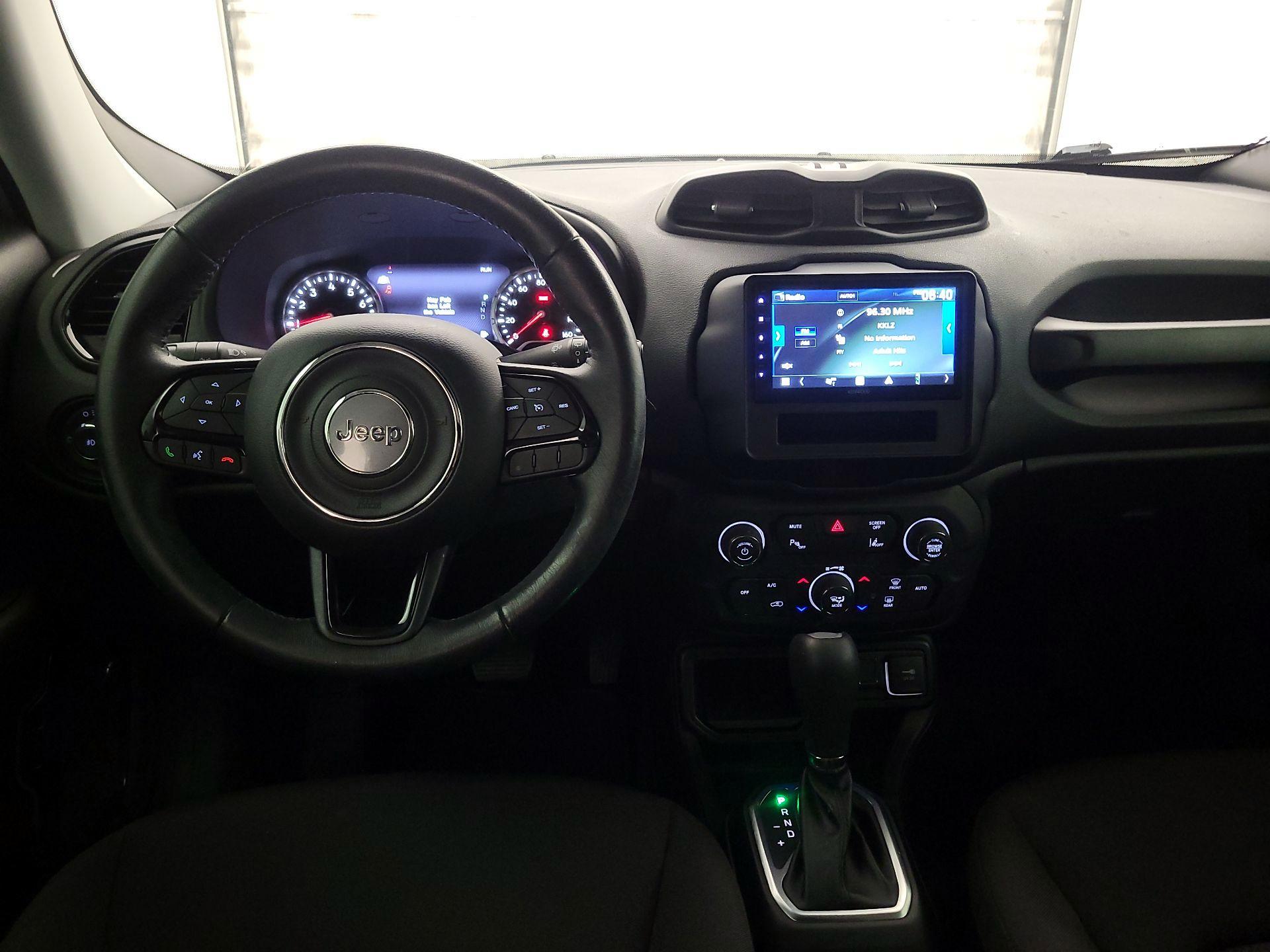 Thumbnail: 2018 Jeep Renegade - 9