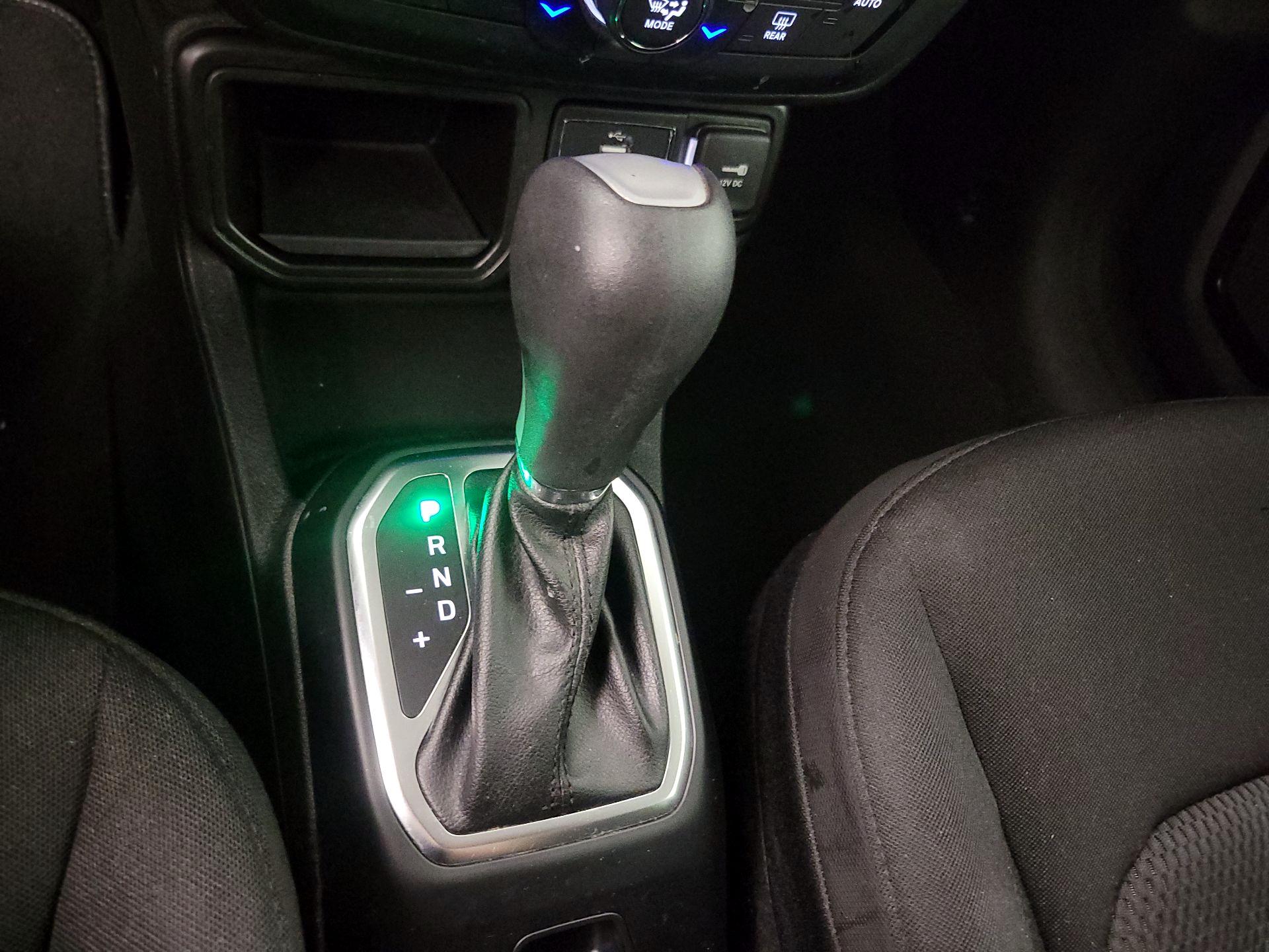 Thumbnail: 2018 Jeep Renegade - 17