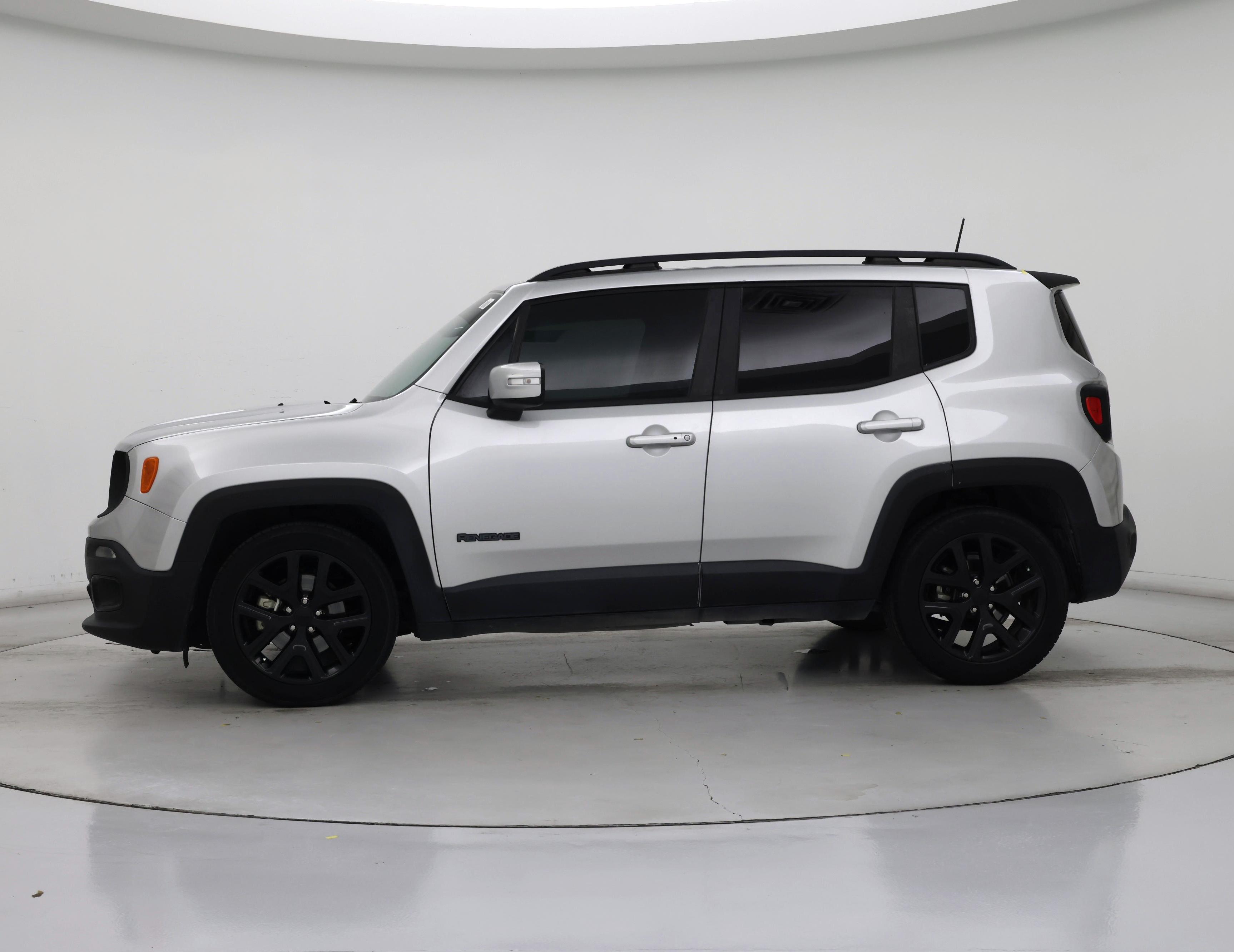 Thumbnail: 2018 Jeep Renegade - 3