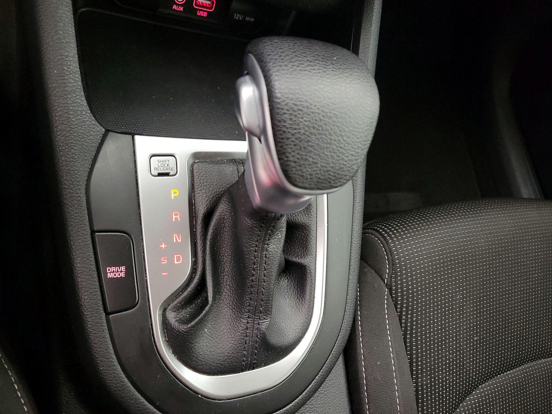 Thumbnail: 2020 Kia Forte - 17