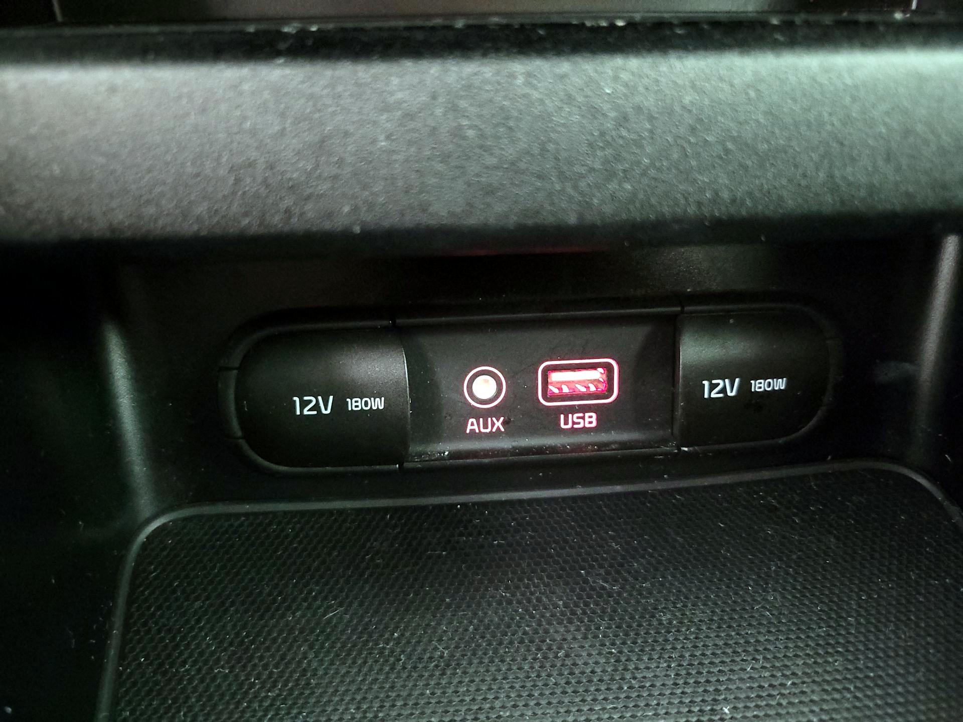 Thumbnail: 2020 Kia Forte - 18