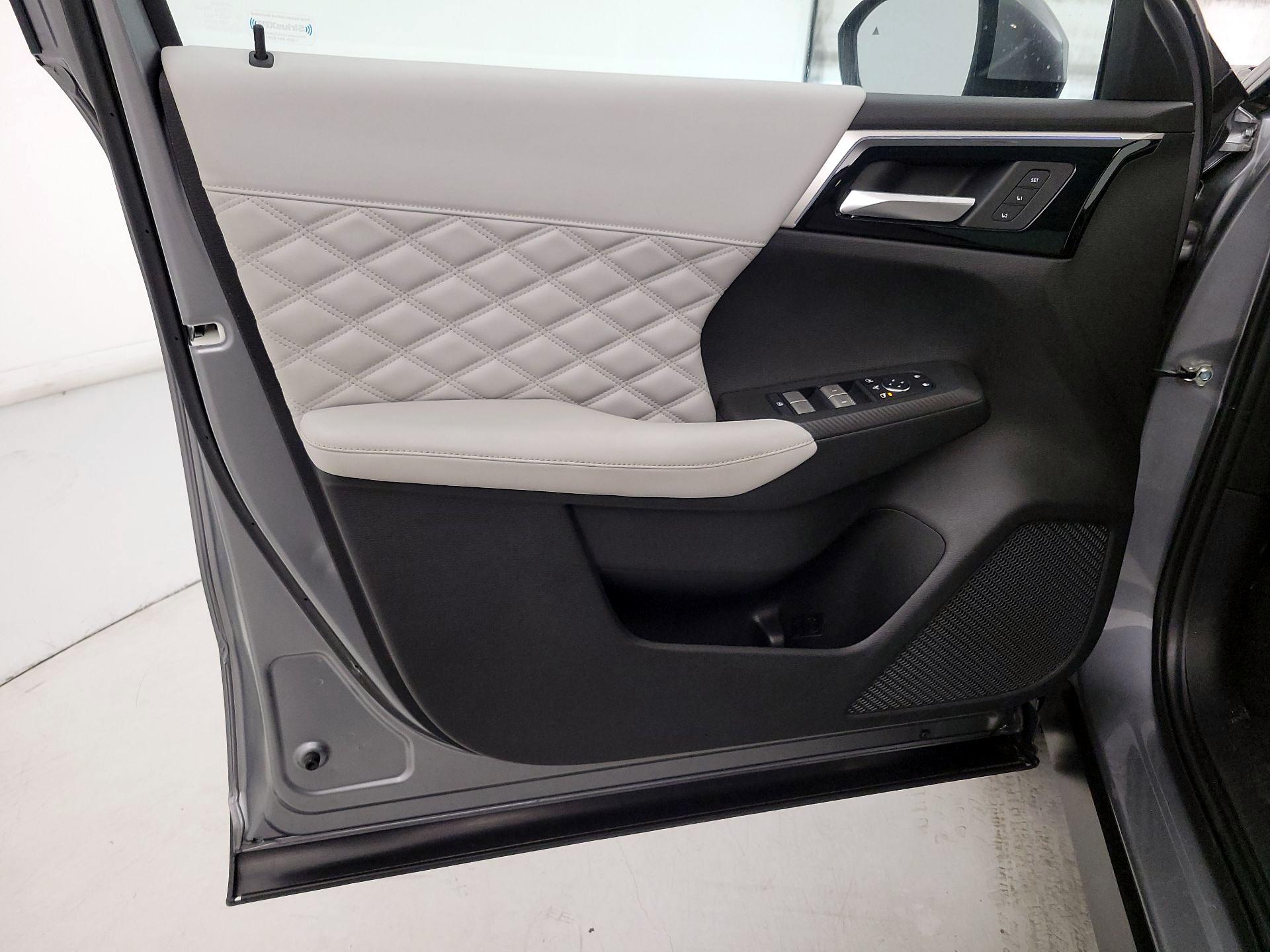 Thumbnail: 2022 Mitsubishi Outlander - 12