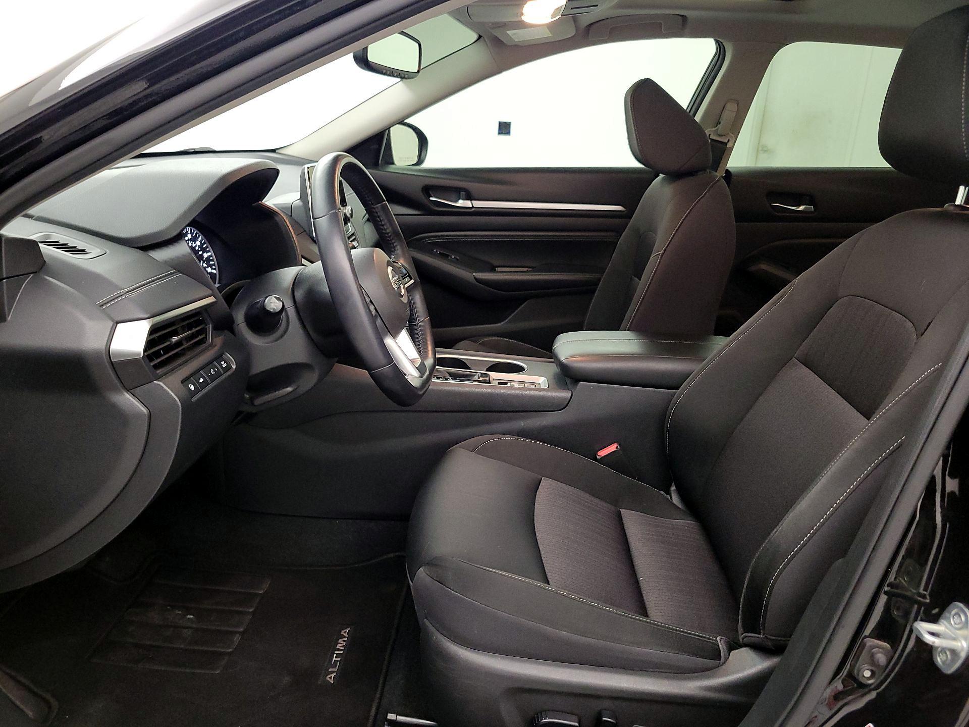 Thumbnail: 2019 Nissan Altima - 11