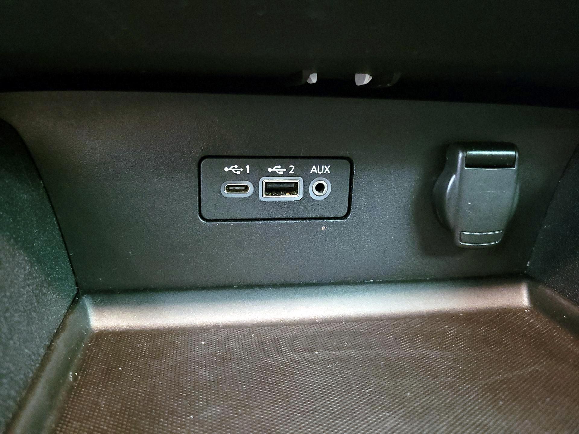 Thumbnail: 2019 Nissan Altima - 18