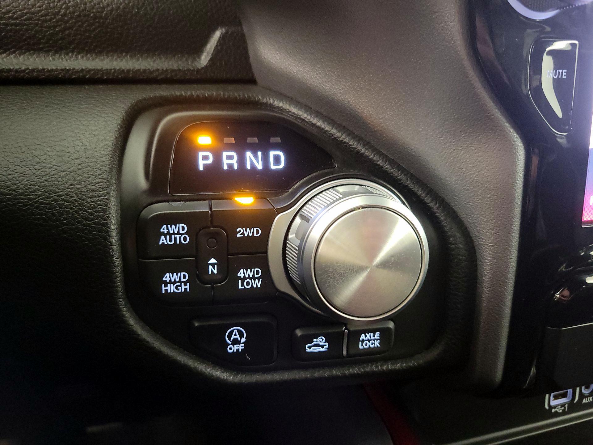 Thumbnail: 2025 RAM 1500 - 18