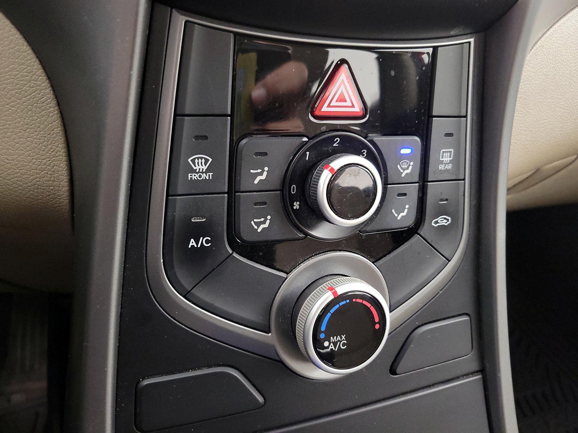 Thumbnail: 2016 Hyundai Elantra - 15